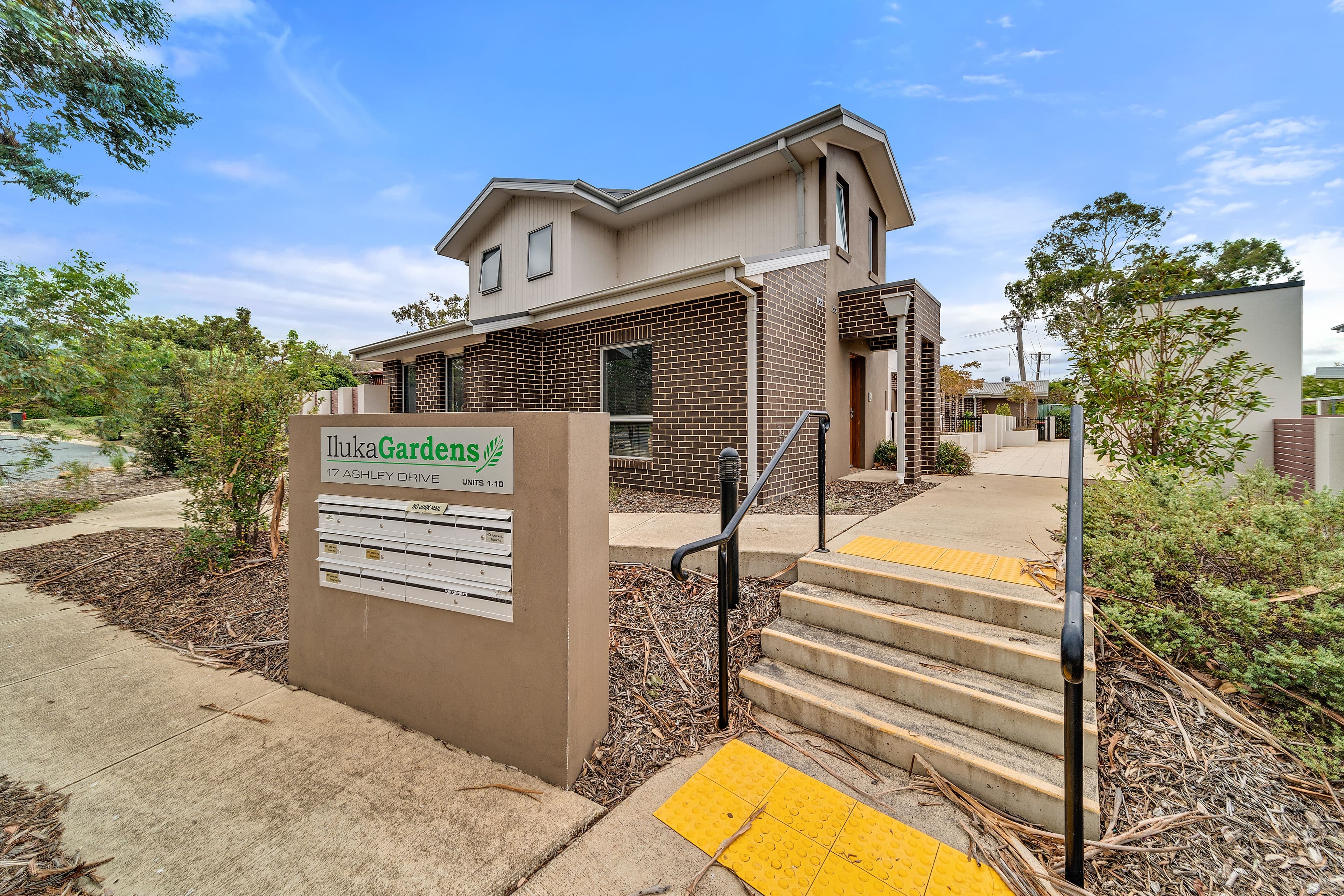 17 Ashley Drive, Wanniassa ACT 2903, Wanniassa - Image 1