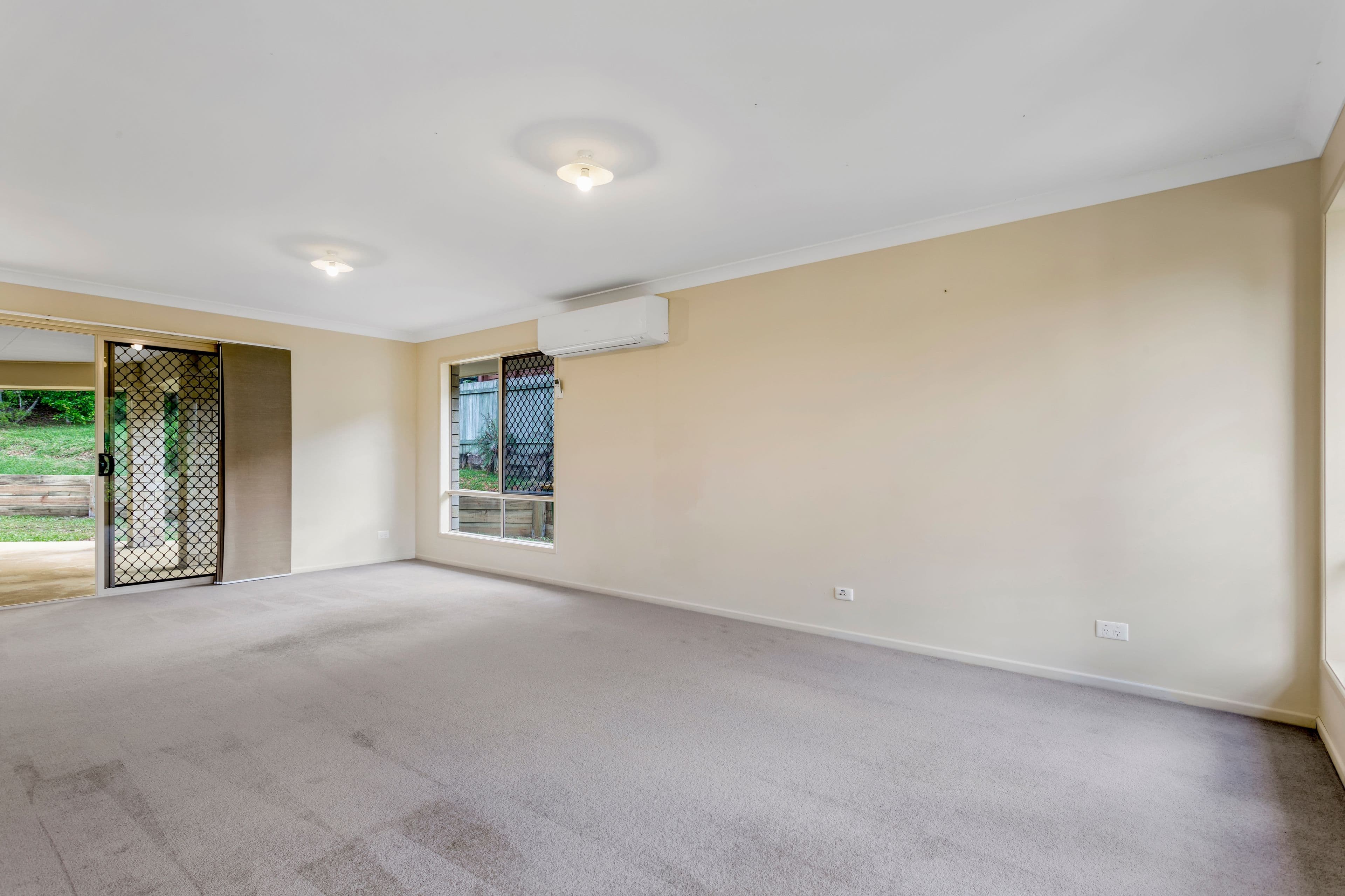 6 Smerdon Way, Glass House Mountains QLD 4518, Glass House Mountains - Thumbnail 2