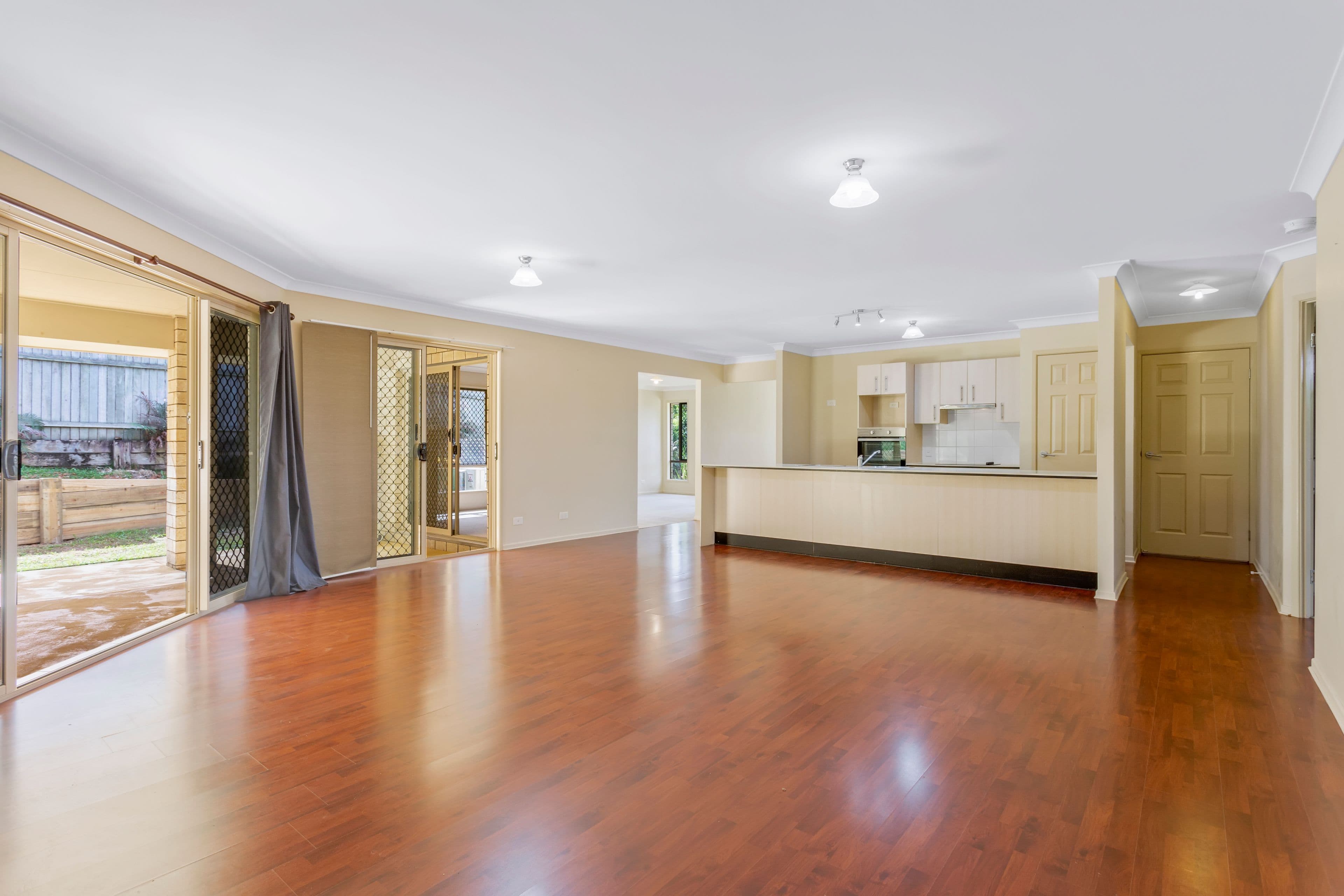 6 Smerdon Way, Glass House Mountains QLD 4518, Glass House Mountains - Thumbnail 8