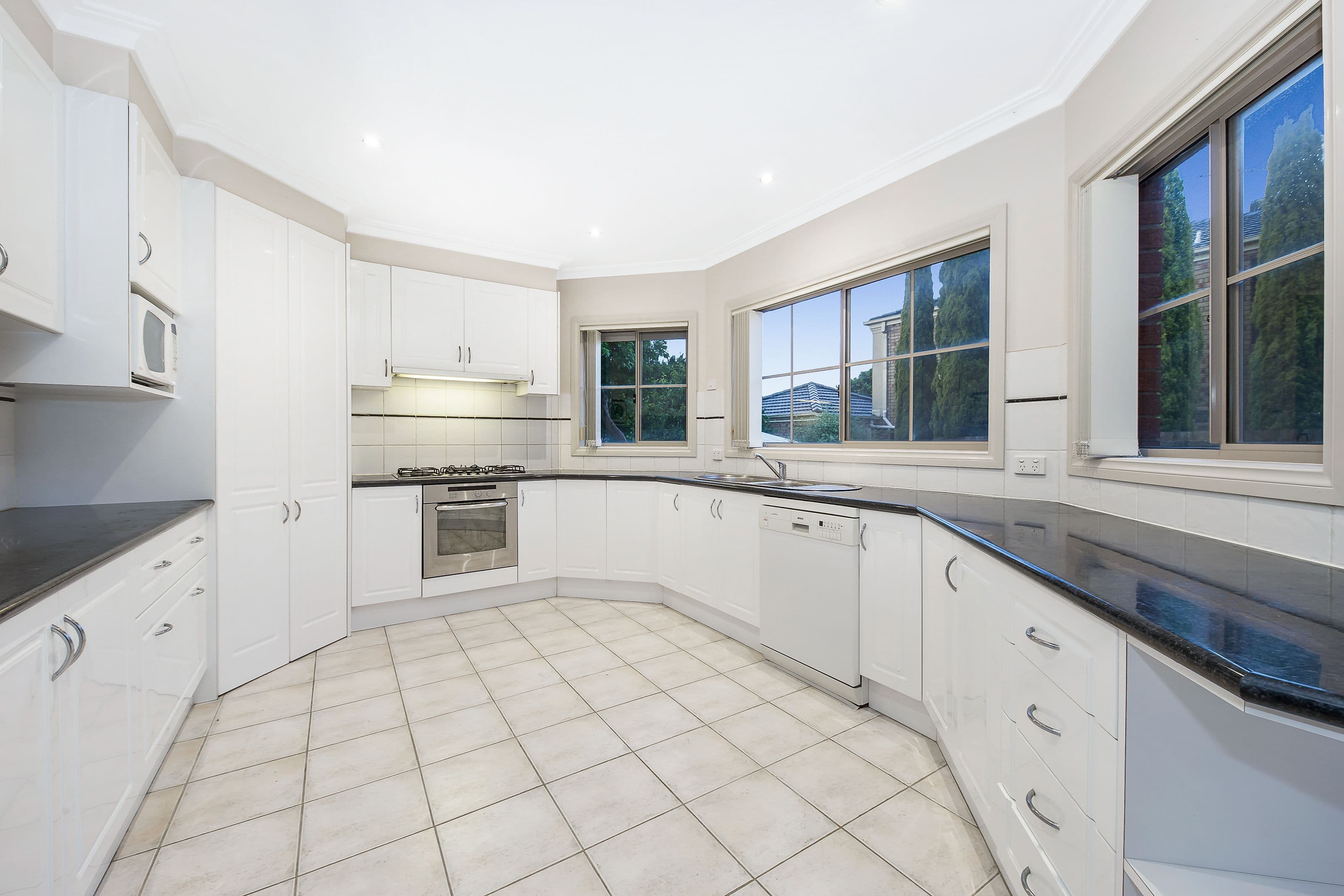 15 Mayfair Close, Mulgrave VIC 3170, Mulgrave - Thumbnail 5
