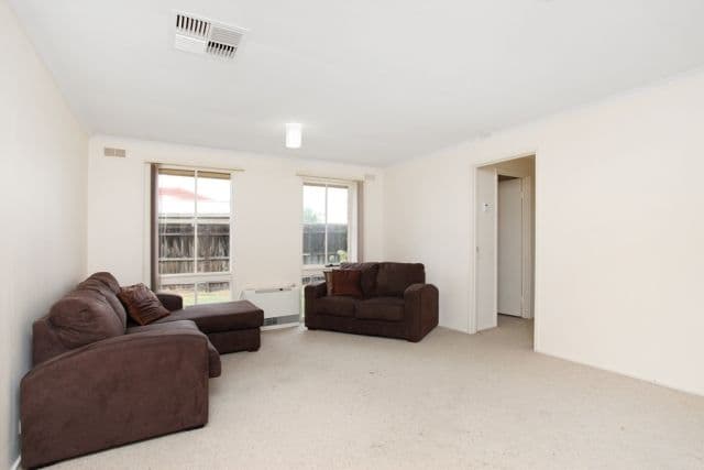 7 Nicklaus Drive, HOPPERS CROSSING VIC 3029, Hoppers Crossing - Thumbnail 4