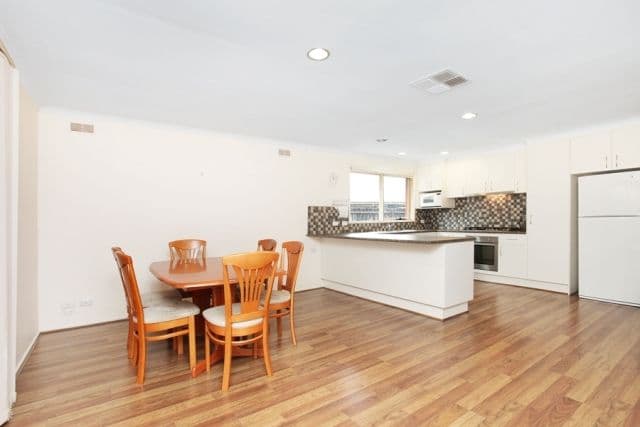 7 Nicklaus Drive, HOPPERS CROSSING VIC 3029, Hoppers Crossing - Thumbnail 5
