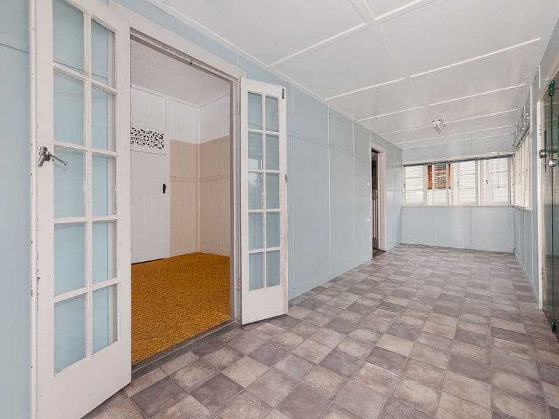 37 Junction Street, SHERWOOD QLD 4075, Sherwood - Thumbnail 3