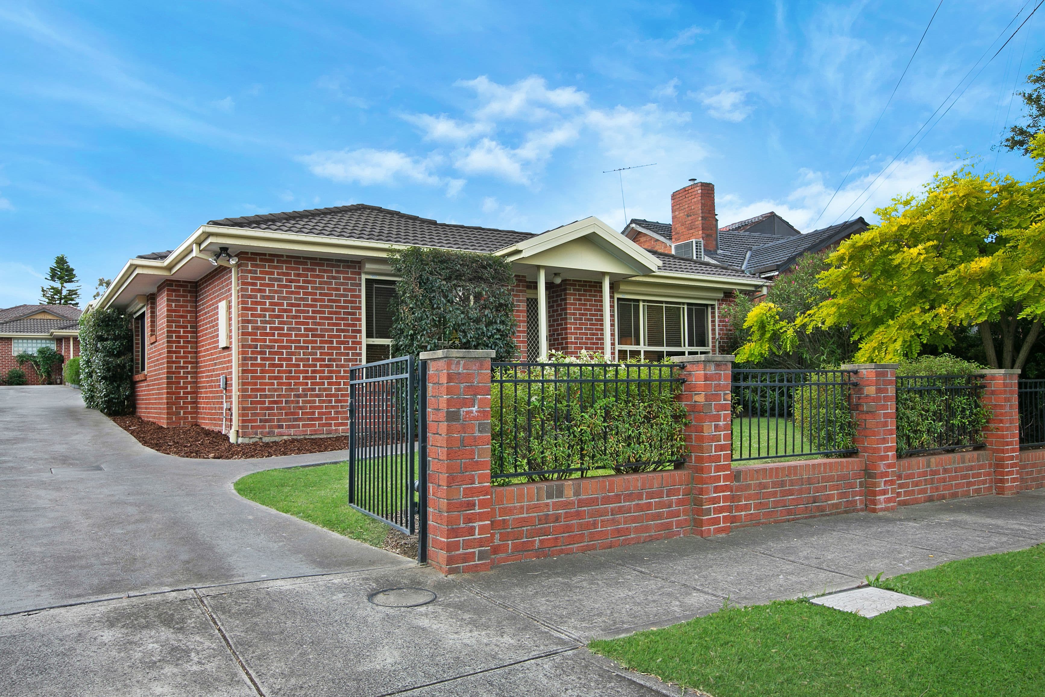 13 Evans Crescent, Reservoir VIC 3073, Reservoir - Thumbnail 3