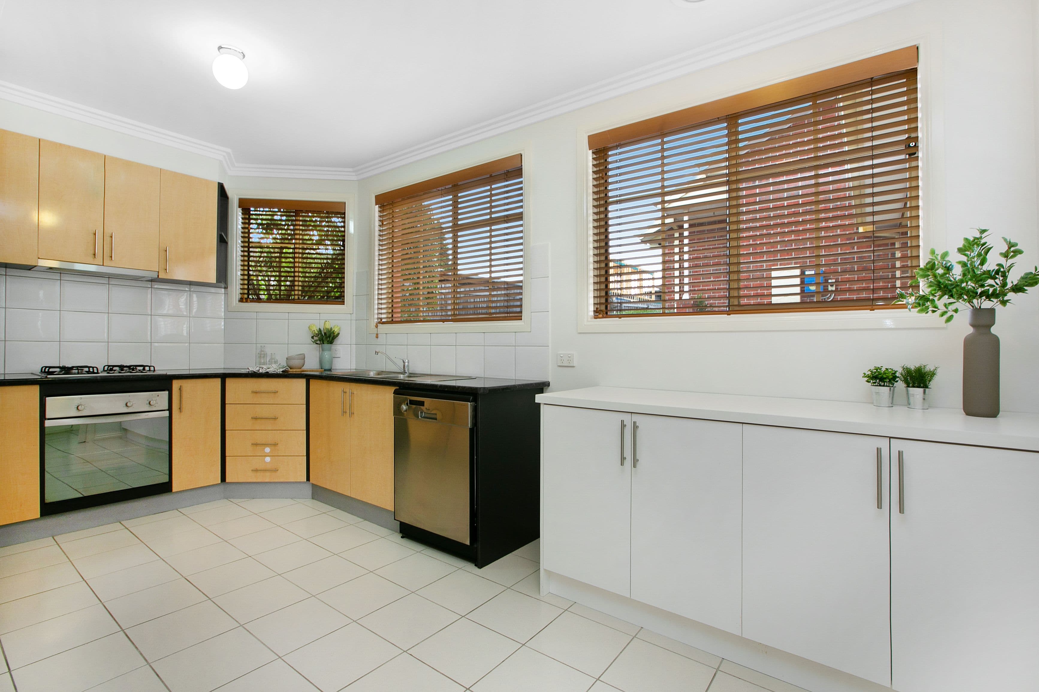 13 Evans Crescent, Reservoir VIC 3073, Reservoir - Thumbnail 5
