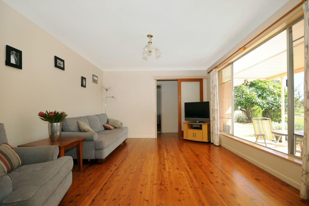 16 Wentworth Street, Centenary Heights QLD 4350, Centenary Heights - Thumbnail 2