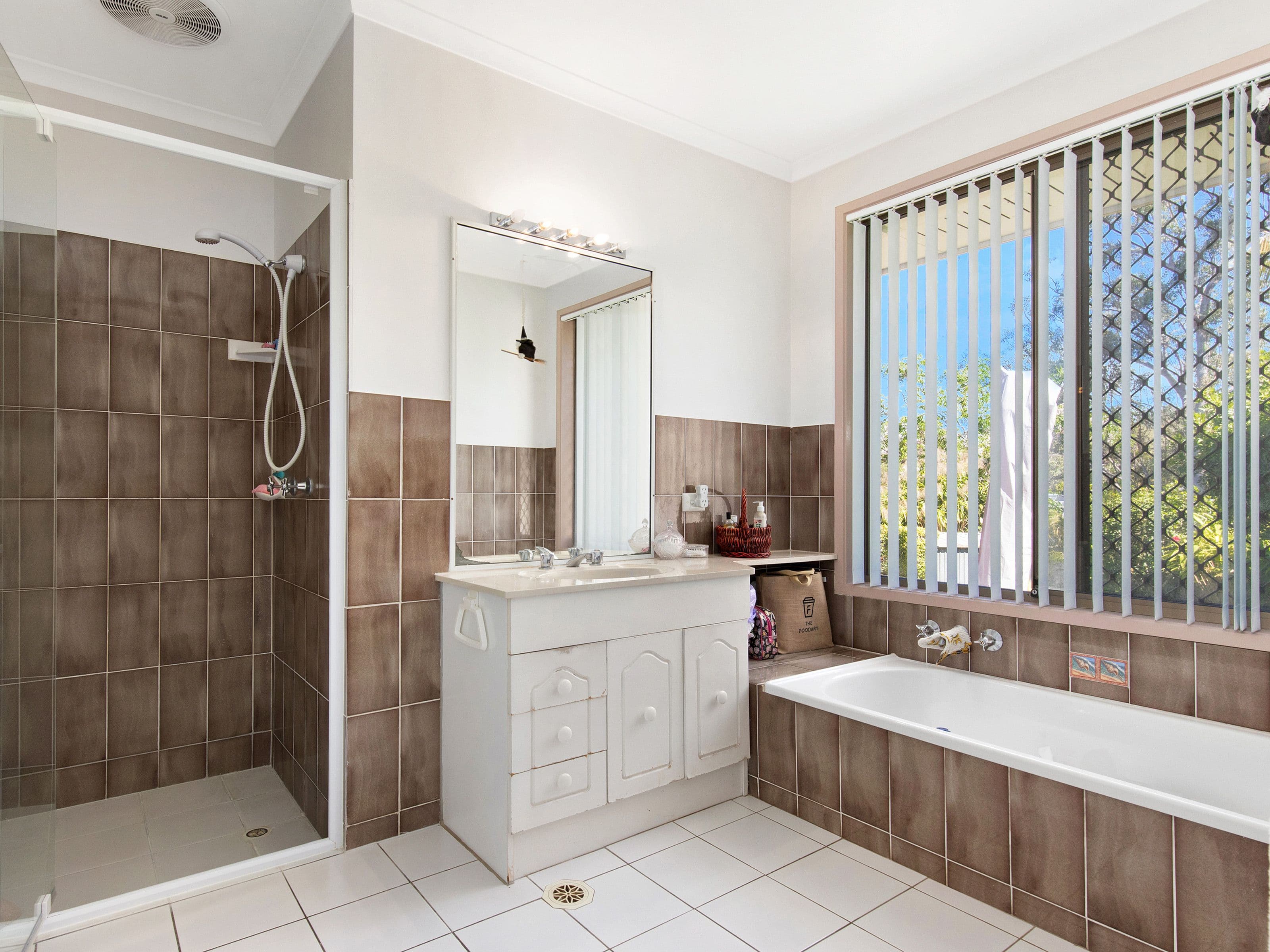 12 Merino Drive, Helensvale QLD 4212, Helensvale - Thumbnail 3