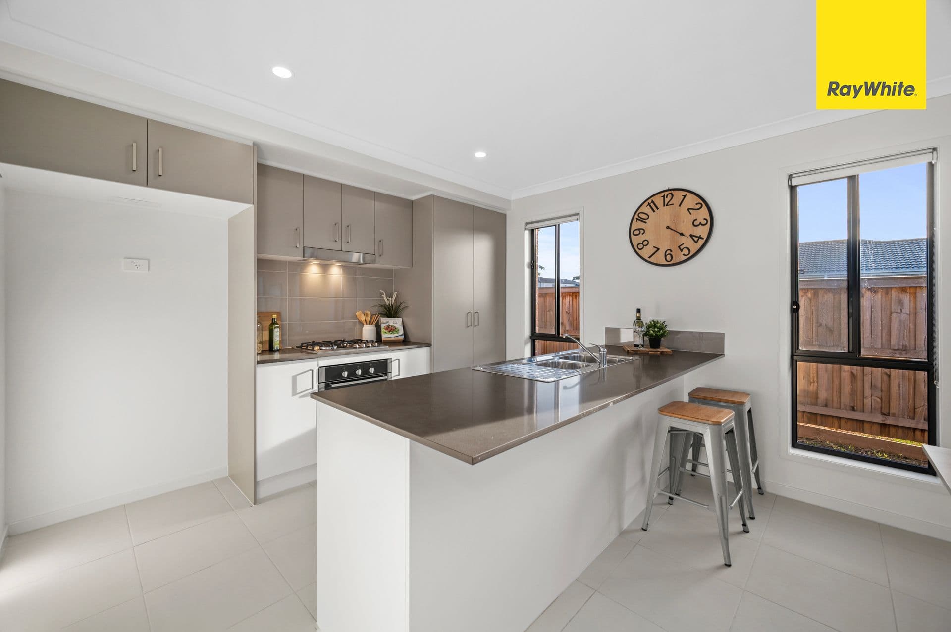 115 Horsley Street, THORNHILL PARK VIC 3335, Thornhill Park - Thumbnail 3