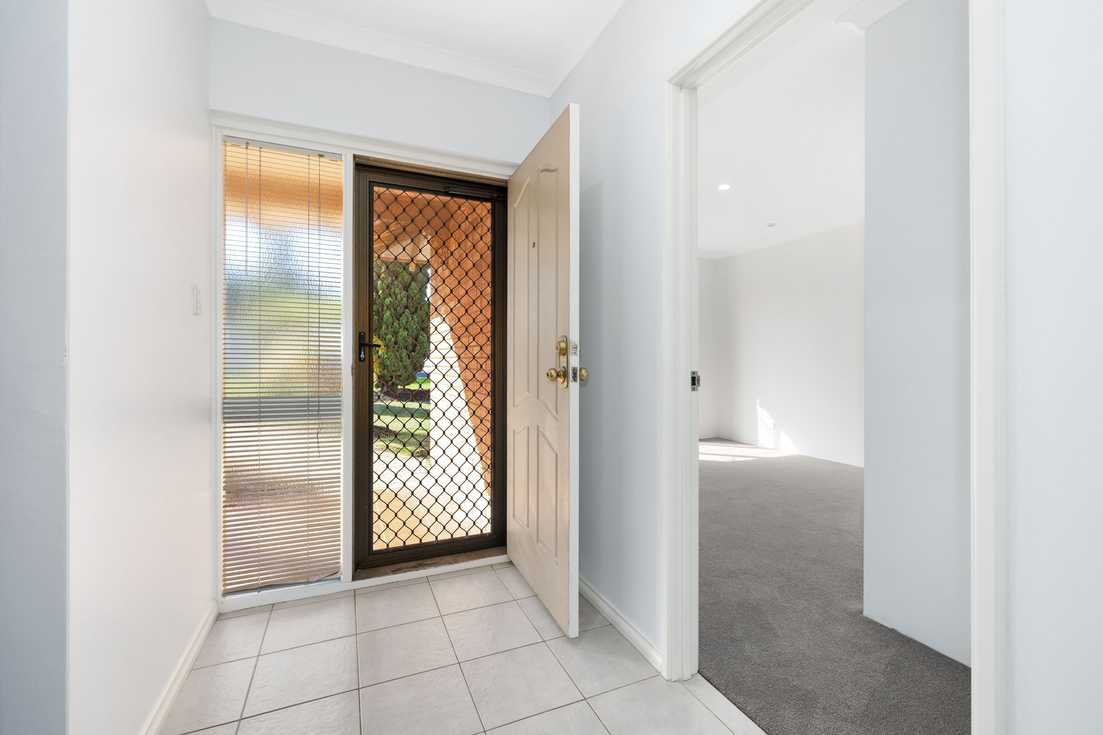 14 Bresnahan Place, Marangaroo WA 6064, Marangaroo - Thumbnail 4