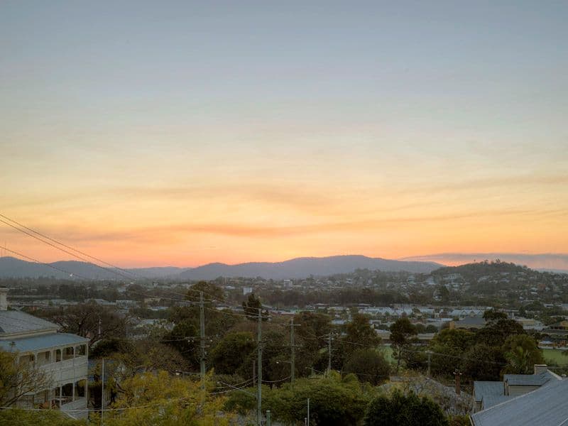 26 Queens Road, HAMILTON QLD 4007, Hamilton - Thumbnail 3