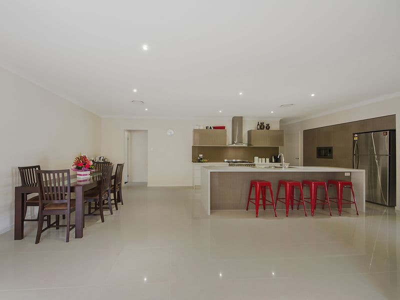 19 Willie Wagtail Crescent, UPPER COOMERA QLD 4209, Upper Coomera - Thumbnail 5