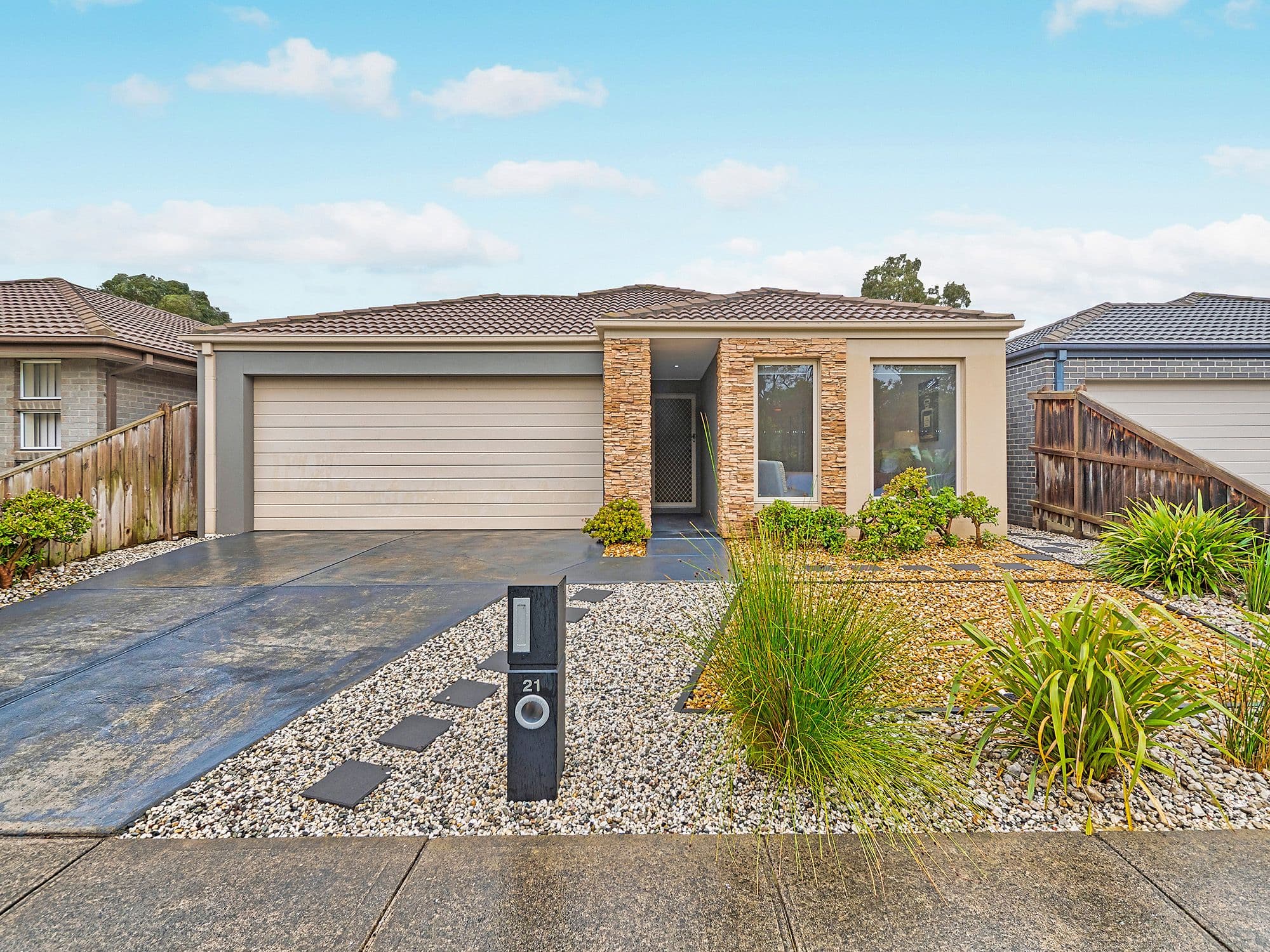 21 Ogle Way, Cranbourne North VIC 3977, Cranbourne North - Image 1