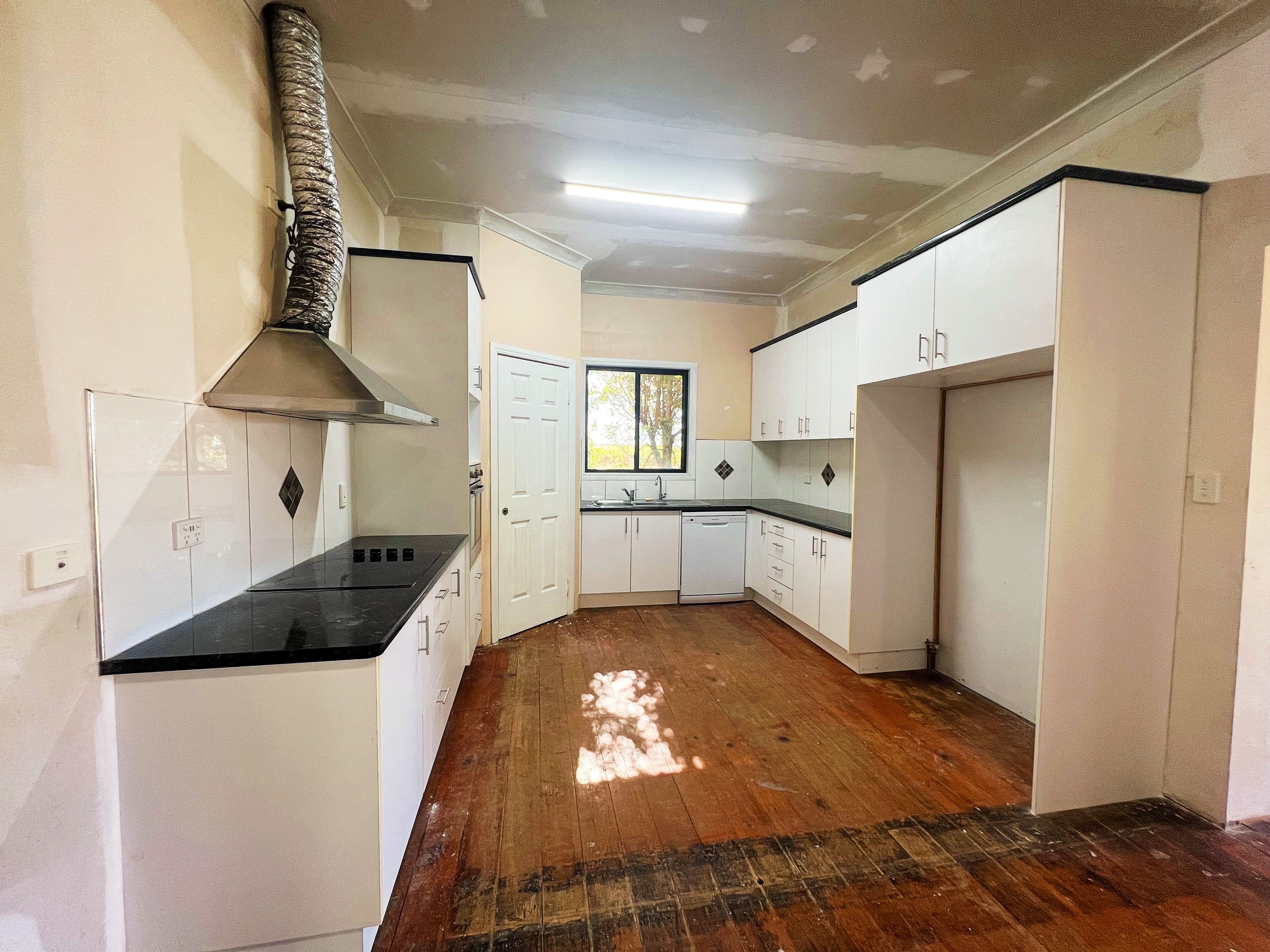 3 Walla Street, Wallaville QLD 4671, Wallaville - Thumbnail 6