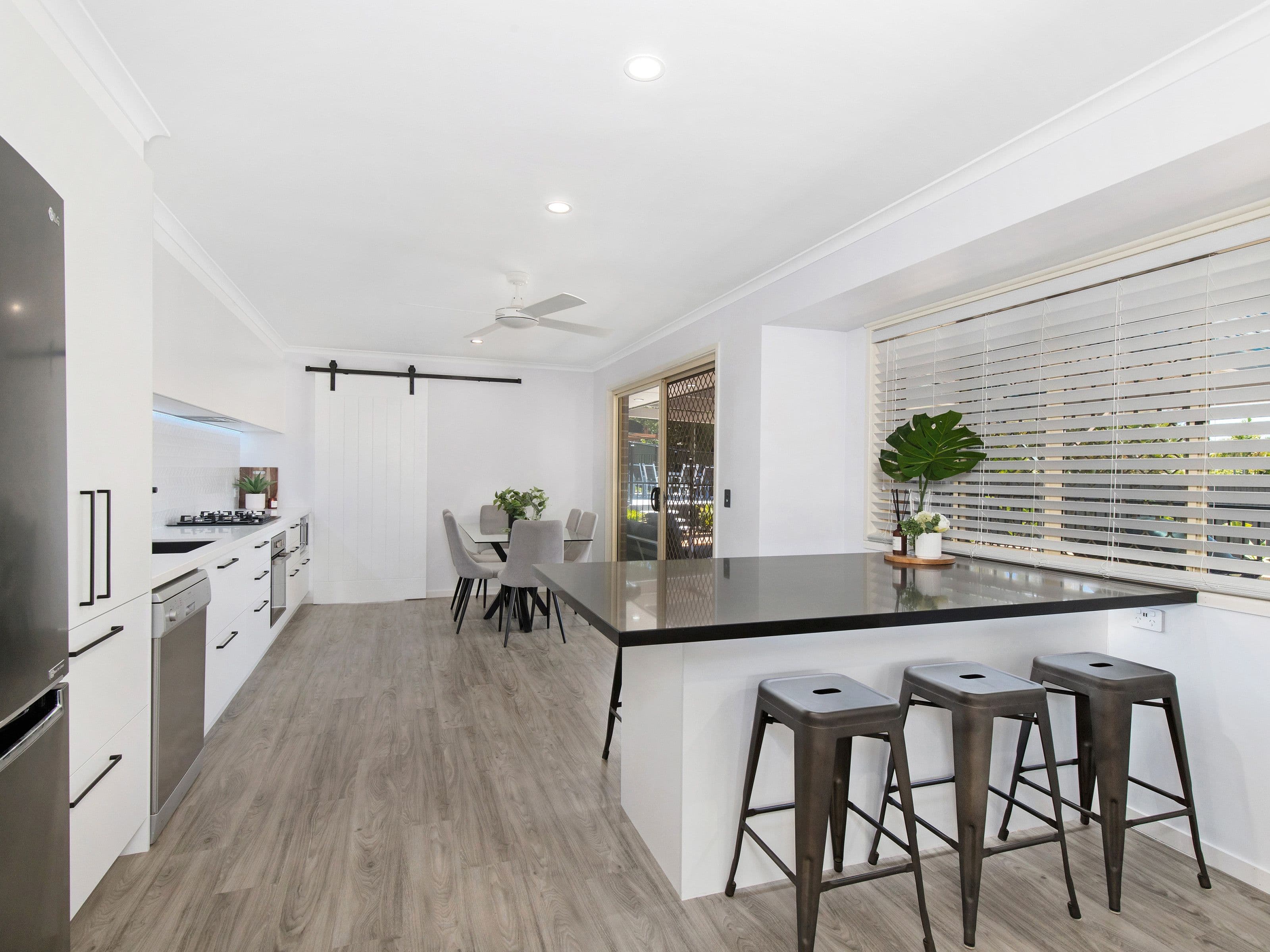 31 California Drive, Oxenford QLD 4210, Oxenford - Thumbnail 2