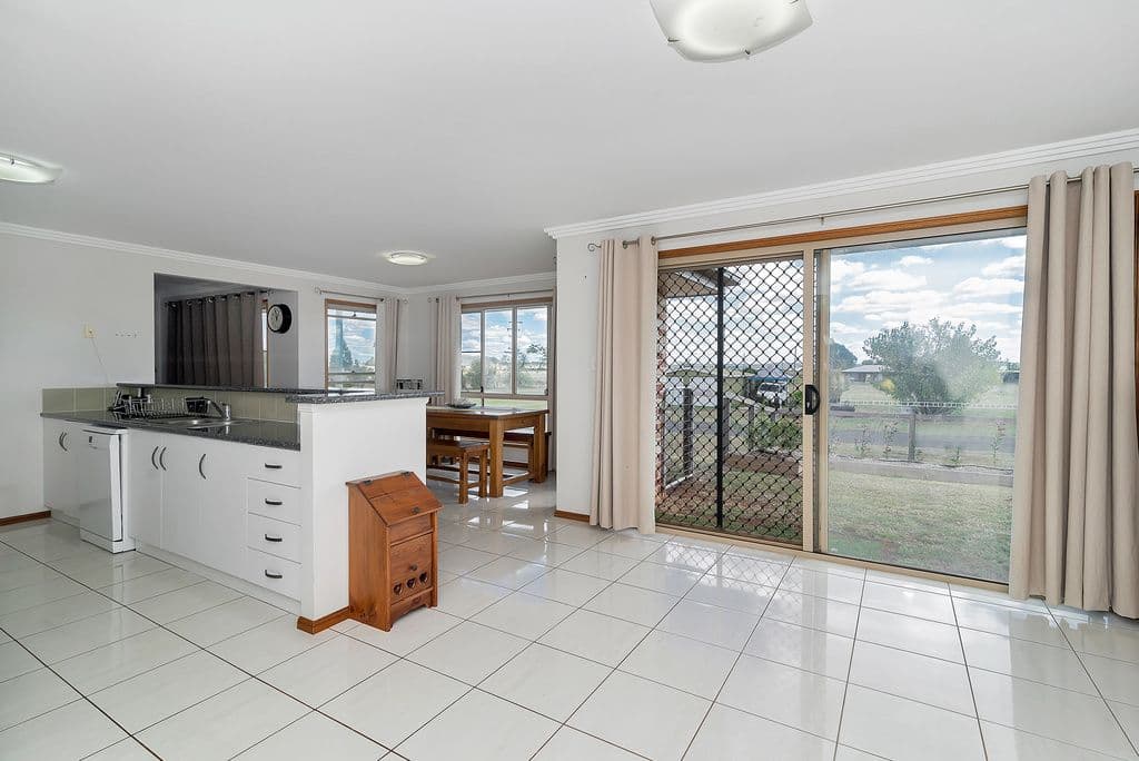 30 Creek Street, Cambooya QLD 4358, Cambooya - Thumbnail 3