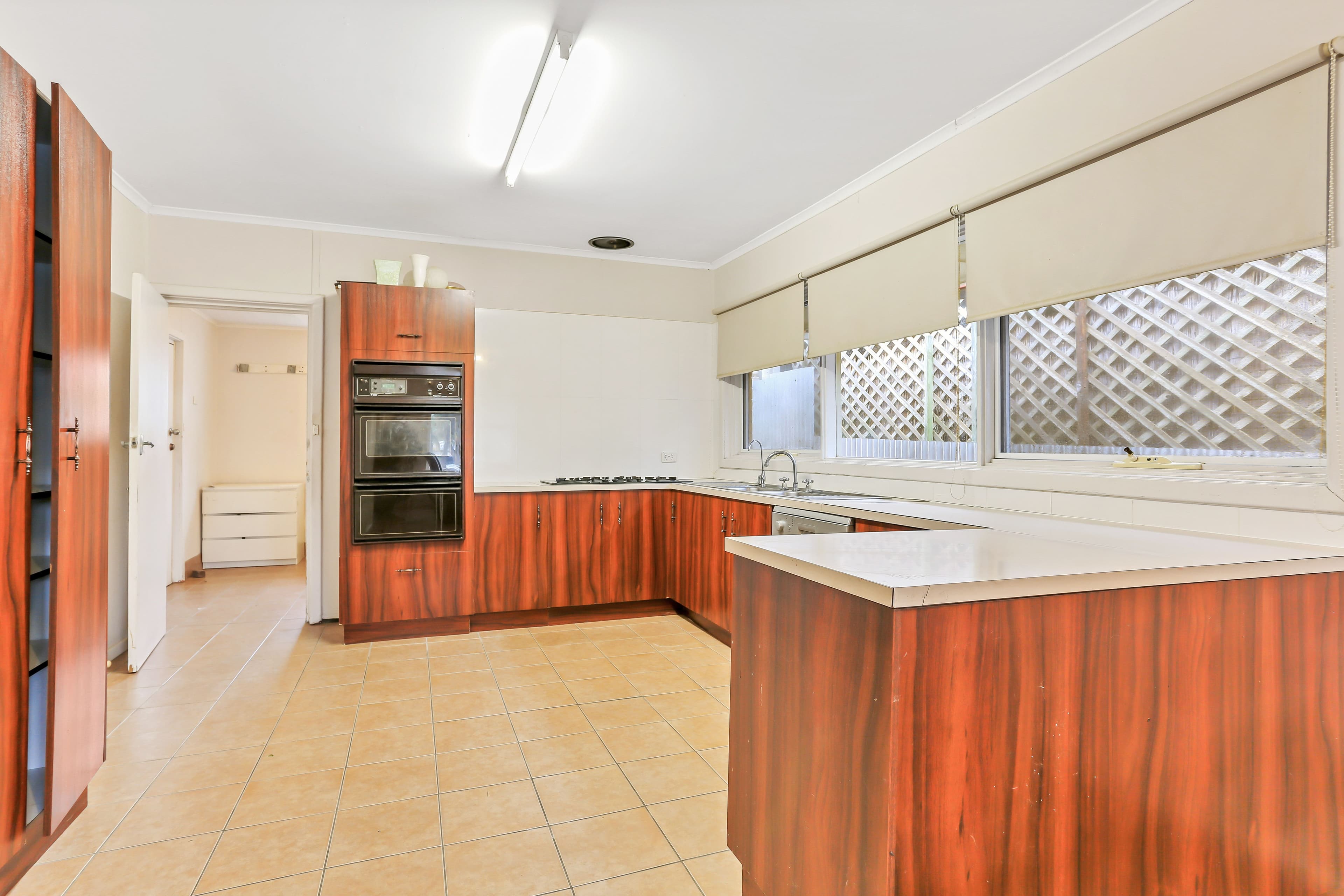 9 Gwinganna Crescent, Holden Hill SA 5088, Holden Hill - Thumbnail 2