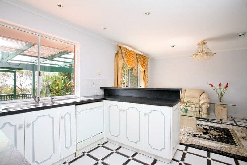 14 Karoola Court, HALLETT COVE SA 5158, Hallett Cove - Thumbnail 3