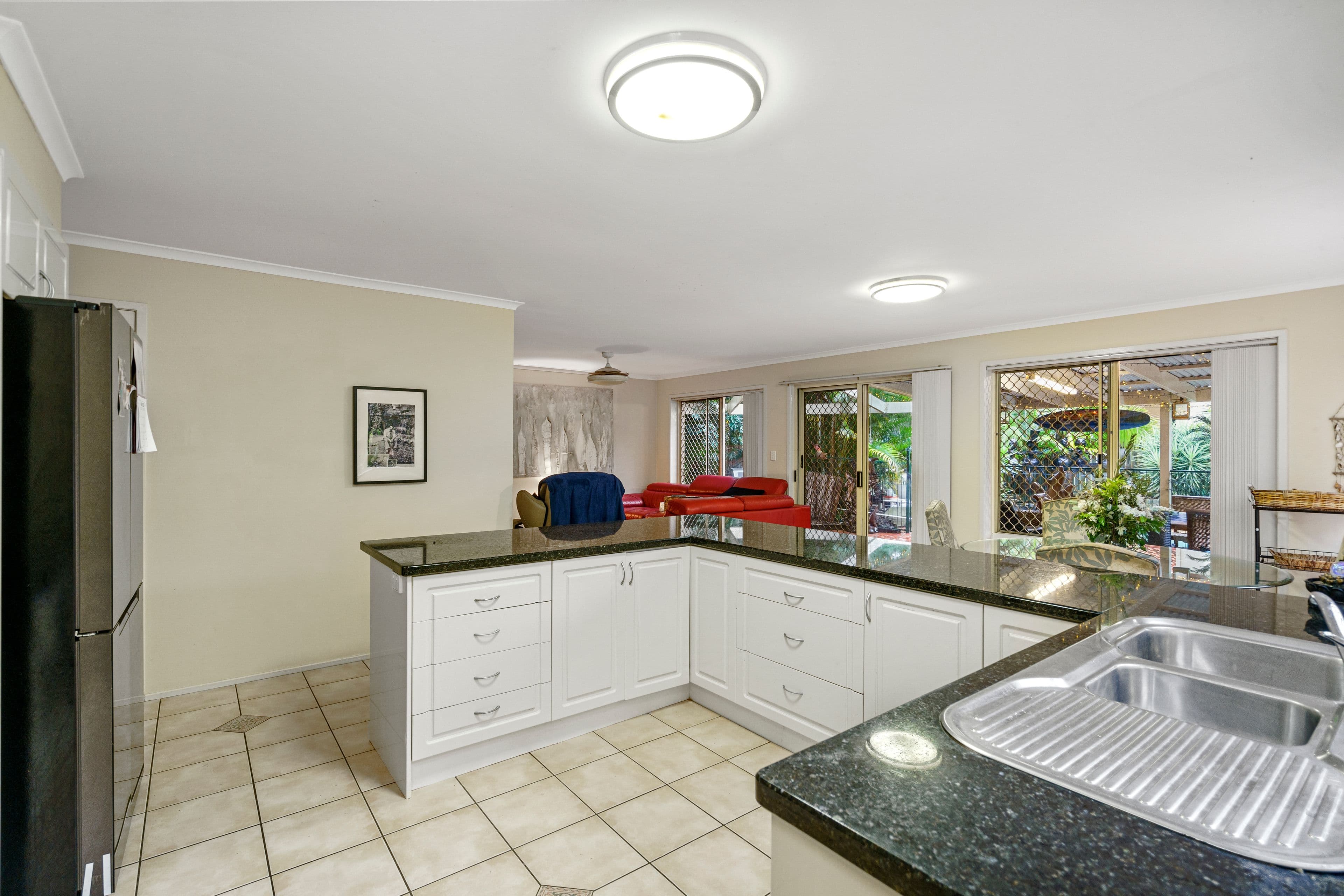 6 Robert Court, Redland Bay QLD 4165, Redland Bay - Thumbnail 3