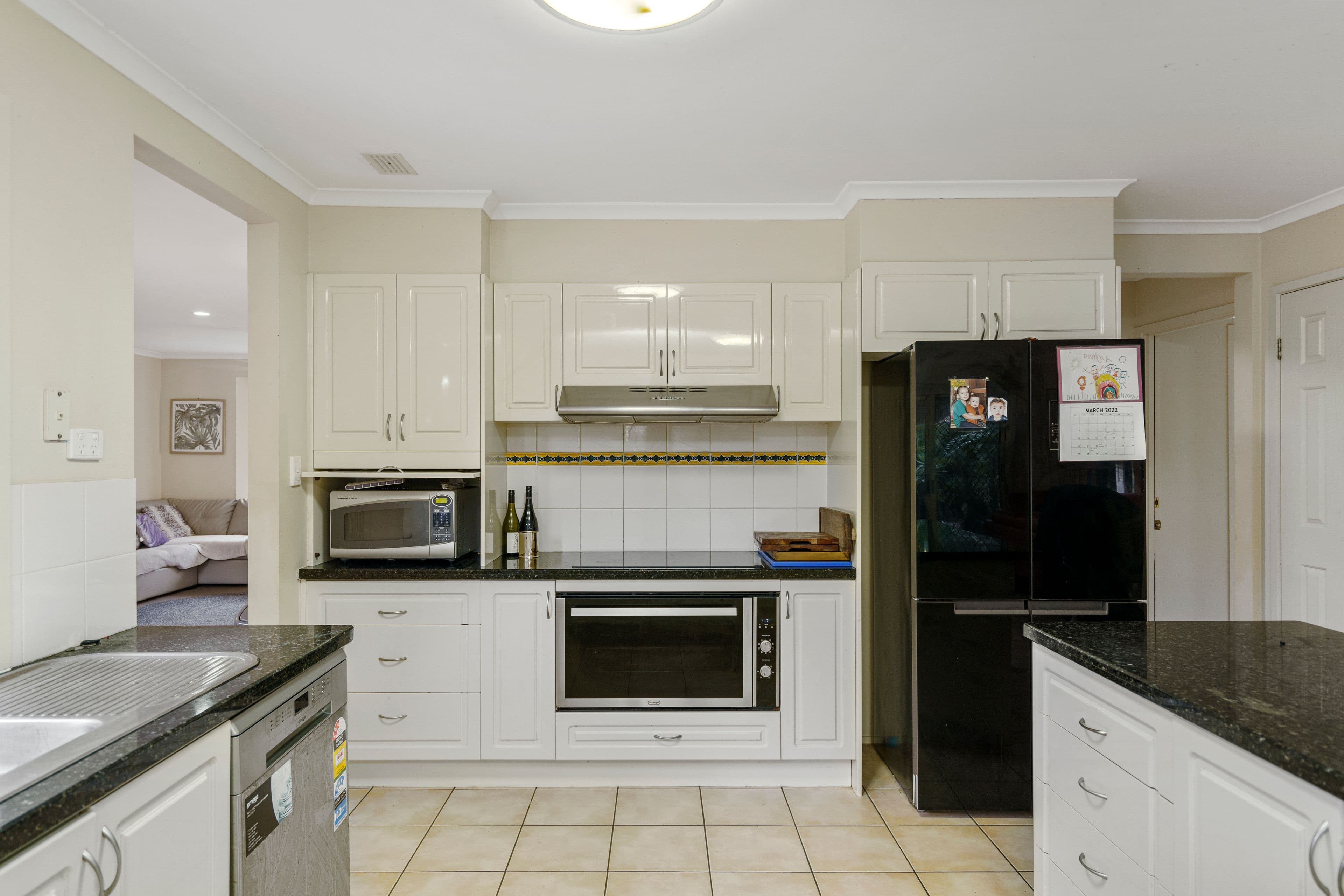 6 Robert Court, Redland Bay QLD 4165, Redland Bay - Thumbnail 4