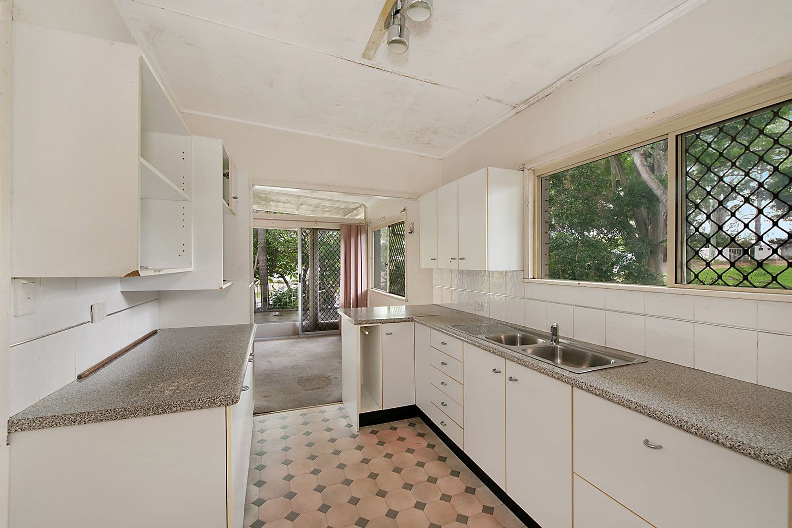 1 Baree Street, Kenmore QLD 4069, Kenmore - Thumbnail 8