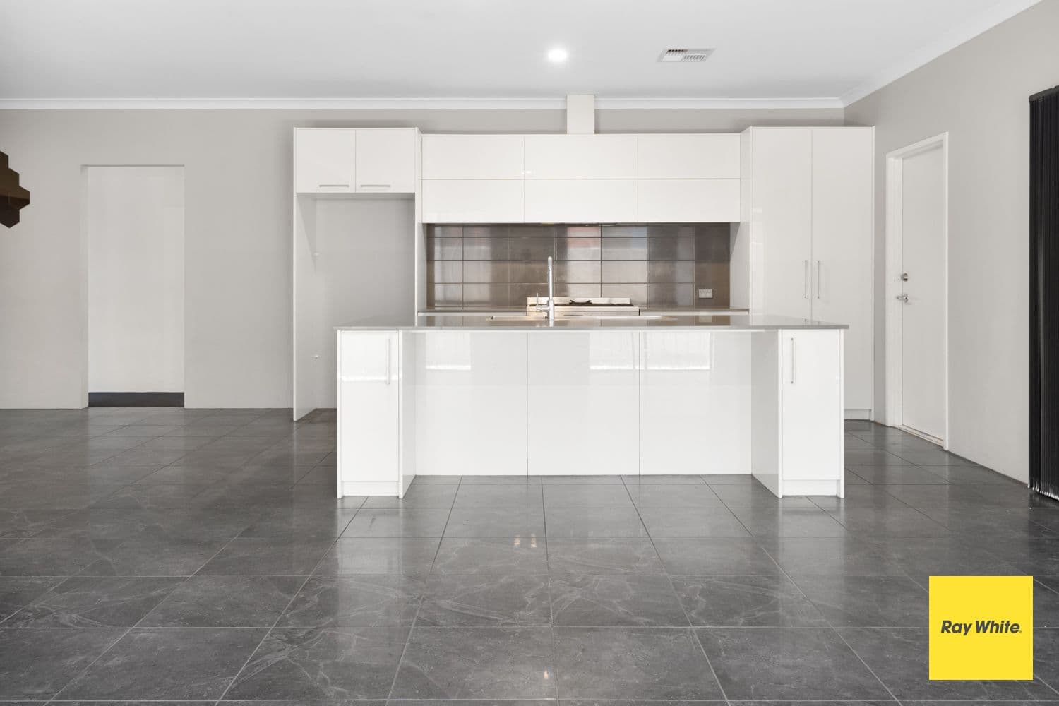 30 Silverthrone Road, Haynes WA 6112, Haynes - Thumbnail 6