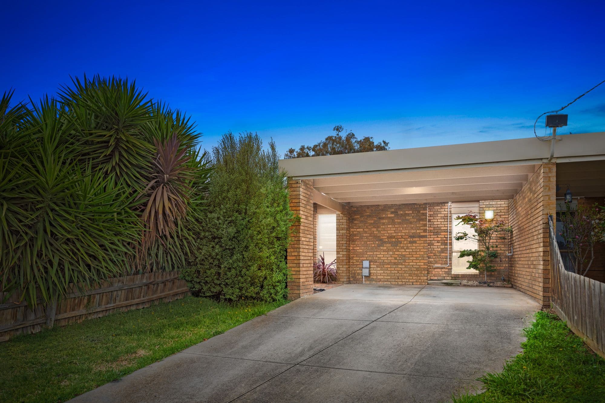 5 Queensbury Way, Werribee VIC 3030, Werribee - Thumbnail 2