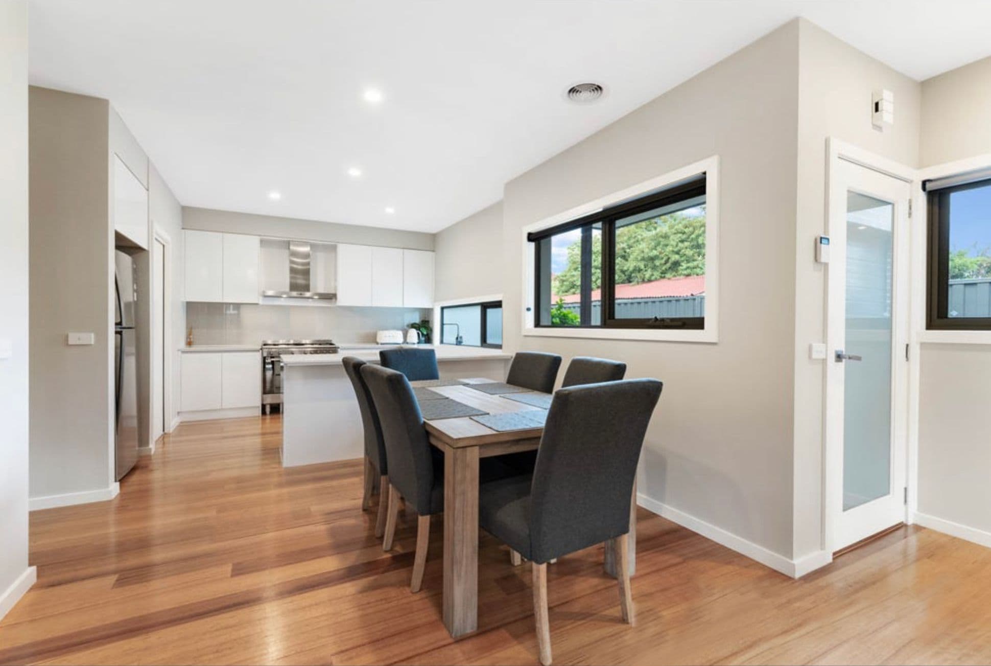 28 Nolan Avenue, Brooklyn VIC 3012, Brooklyn - Thumbnail 3
