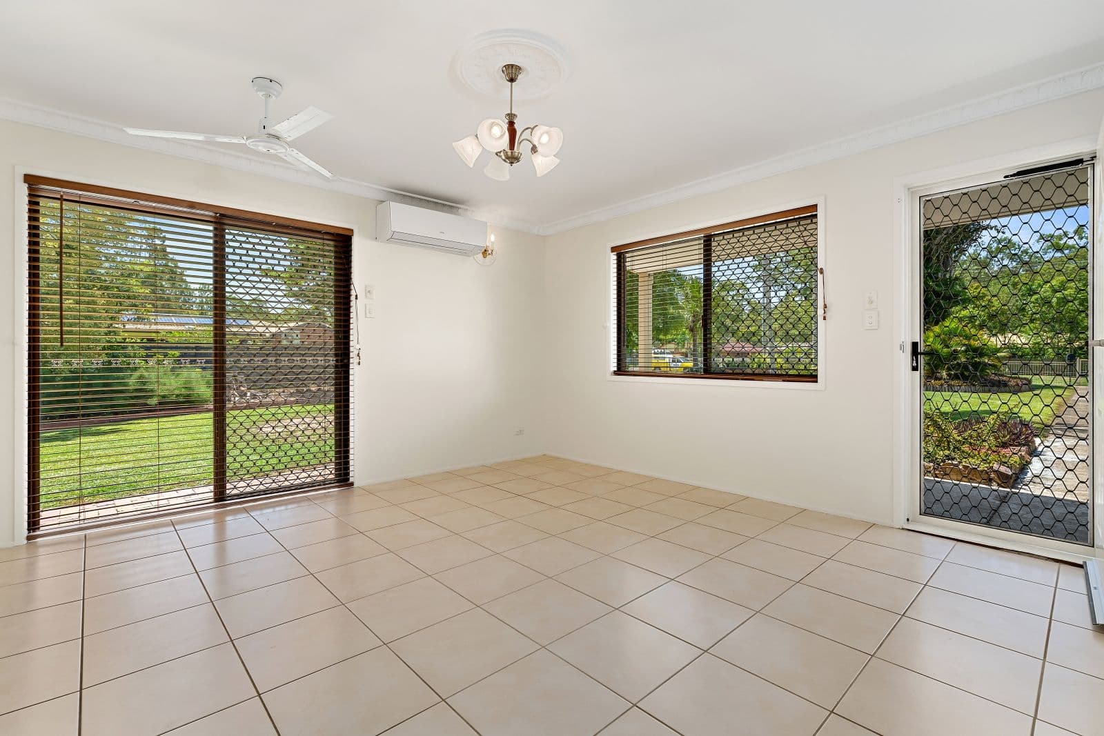 16 Jillian Court, Burpengary QLD 4505, Burpengary - Thumbnail 7