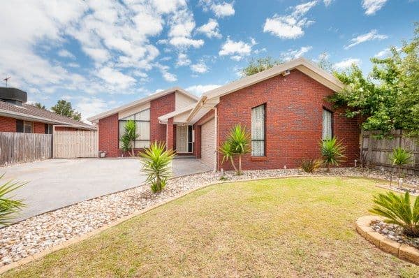6 Foxton Place, ROXBURGH PARK VIC 3064, Roxburgh Park - Image 1