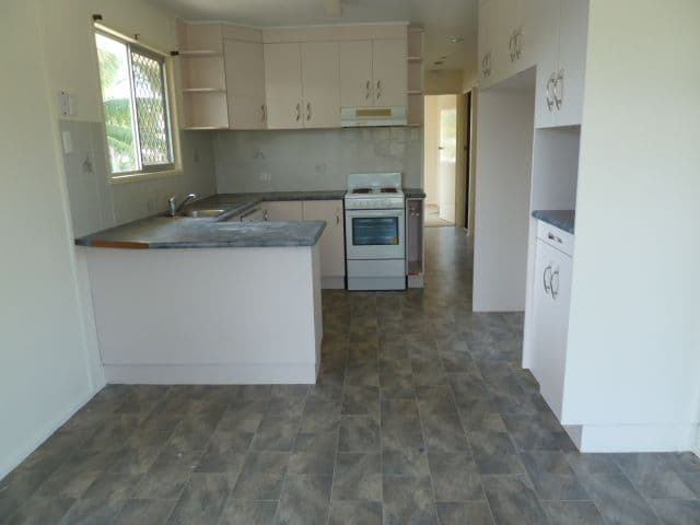 19 Irving Street, SOUTH MACKAY QLD 4740, South Mackay - Thumbnail 3