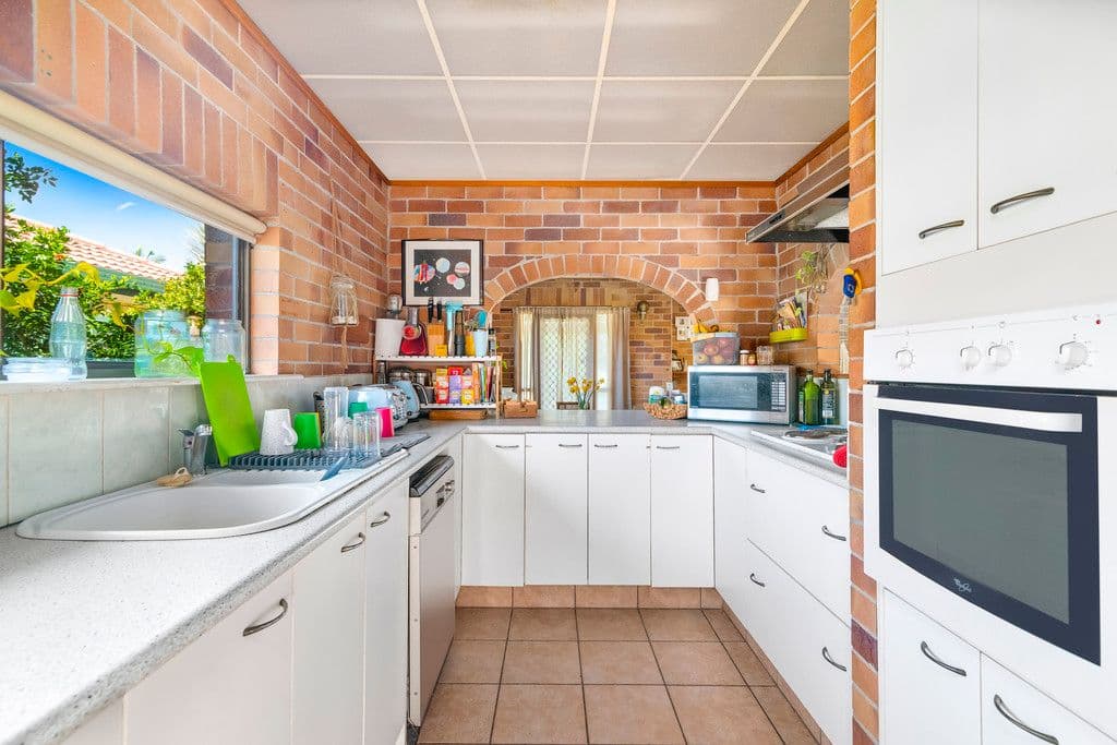 31 Melaleuca Drive, Palm Beach QLD 4221, Palm Beach - Thumbnail 6
