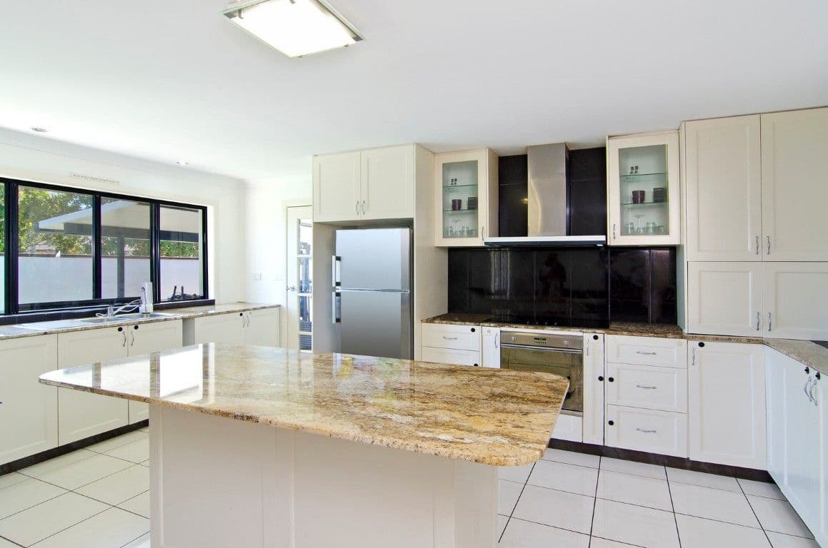 32 Illaroo Street, PALM BEACH QLD 4221, Palm Beach - Thumbnail 3