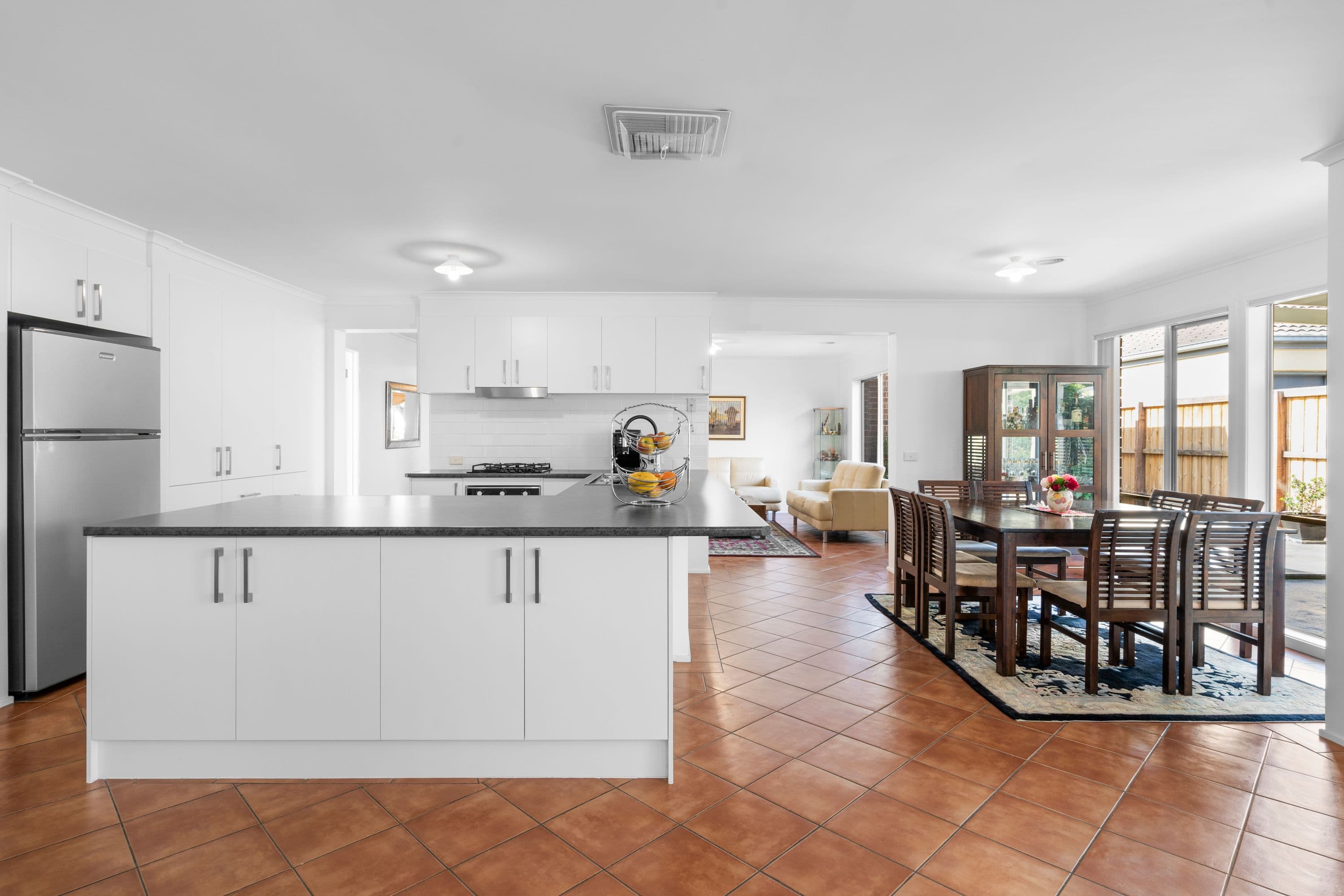 28 Yellowbox Avenue, South Morang VIC 3752, South Morang - Thumbnail 2