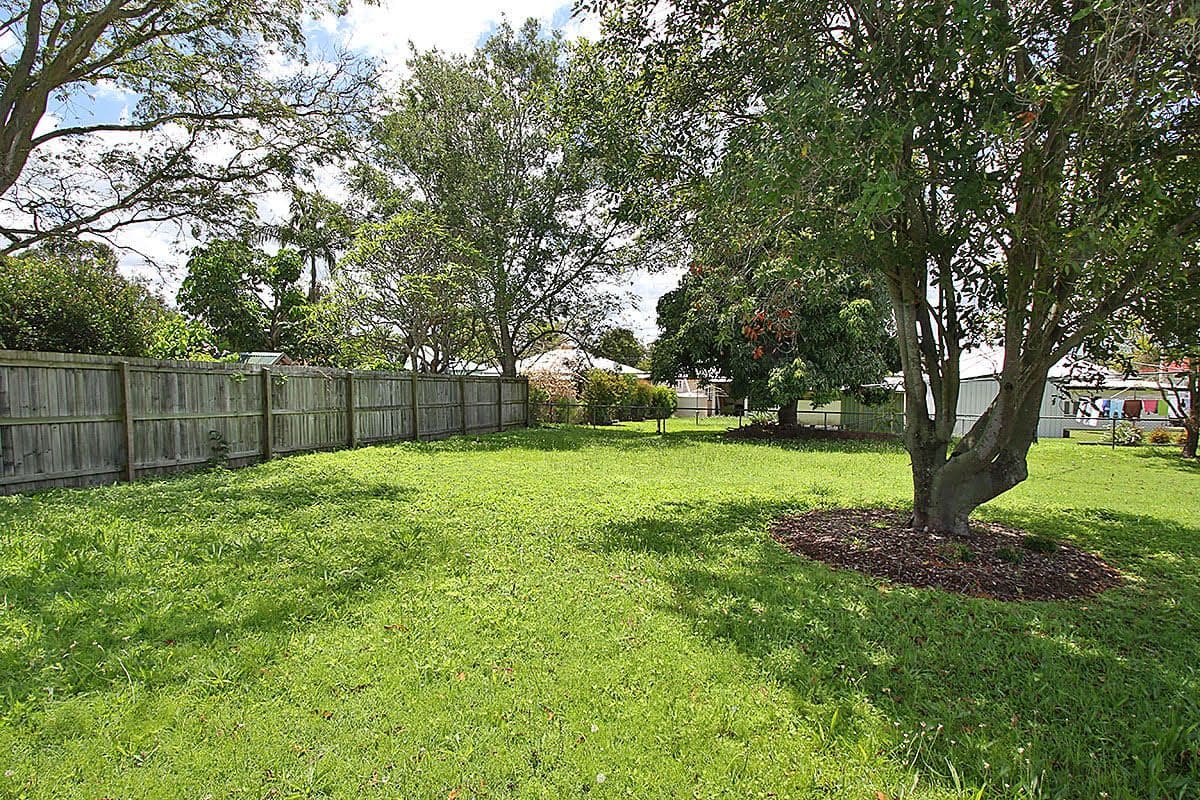 18 Dorothy Street, Silkstone QLD 4304, Silkstone - Thumbnail 8