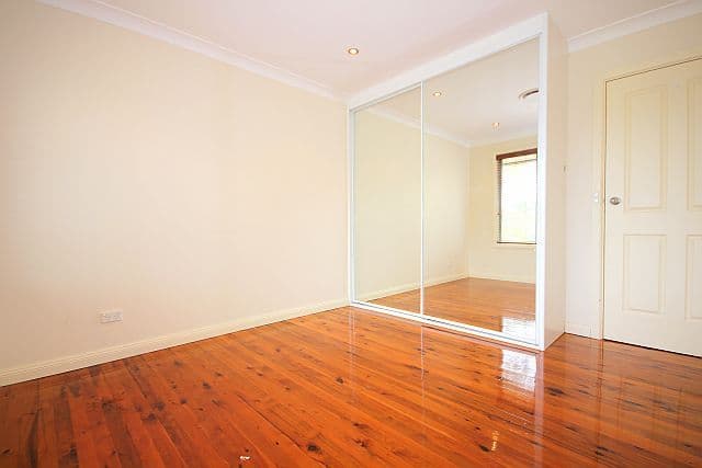 29 Caroline Crescent, GEORGES HALL NSW 2198, Georges Hall - Thumbnail 5