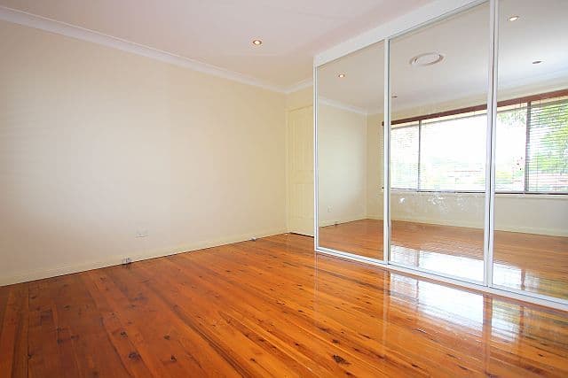29 Caroline Crescent, GEORGES HALL NSW 2198, Georges Hall - Thumbnail 7