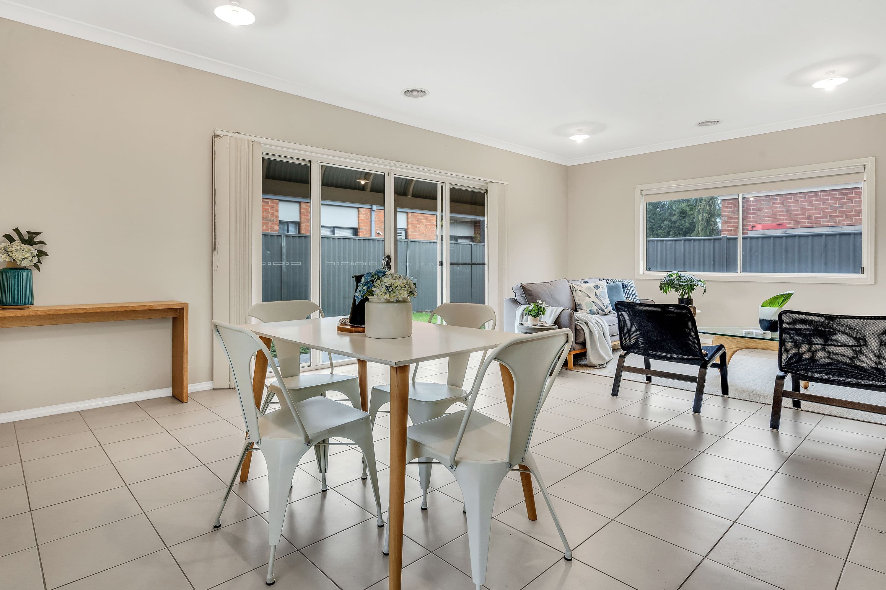 11 Gippsland Way, Craigieburn VIC 3064, Craigieburn - Thumbnail 6