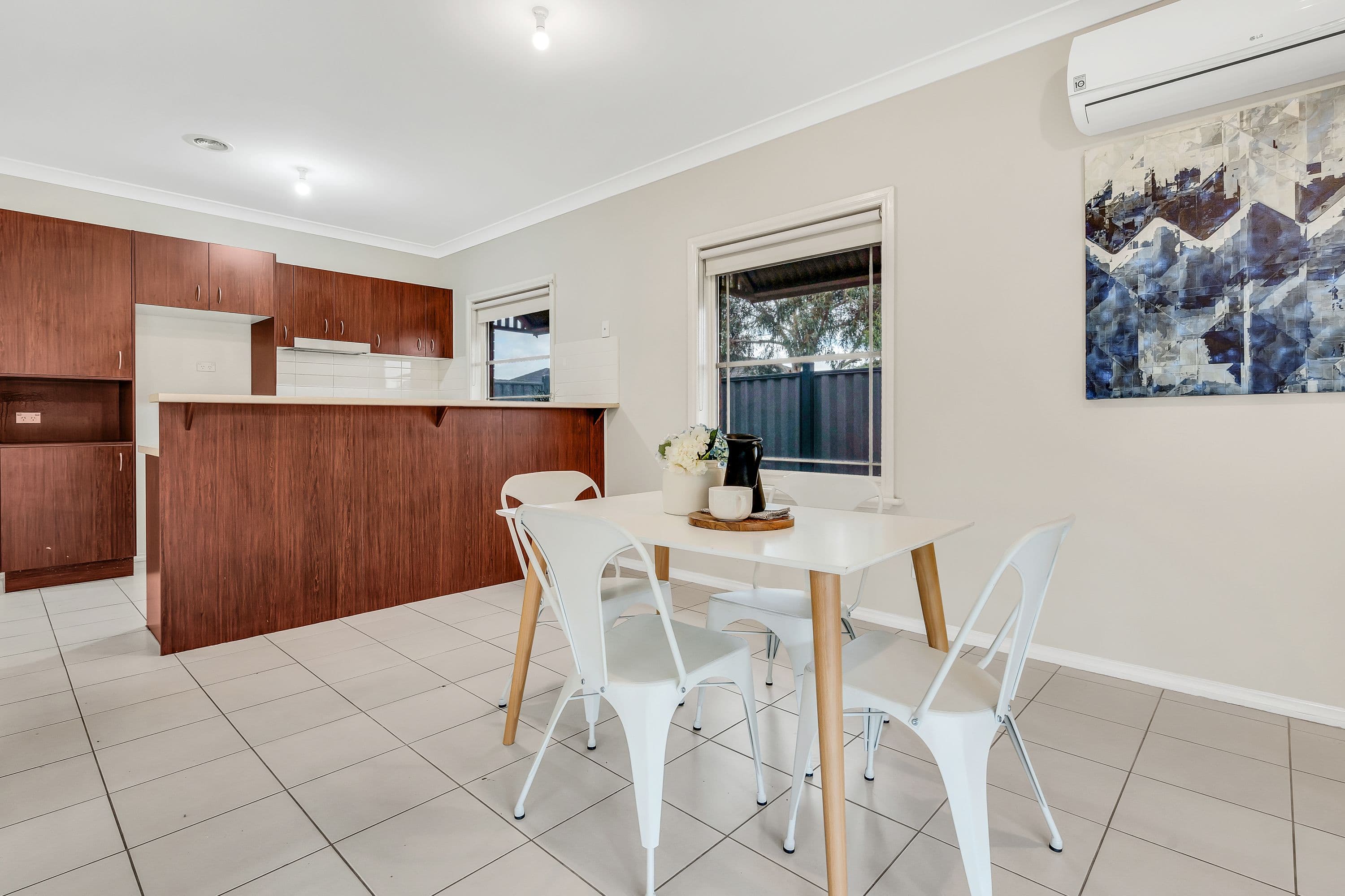11 Gippsland Way, Craigieburn VIC 3064, Craigieburn - Thumbnail 7