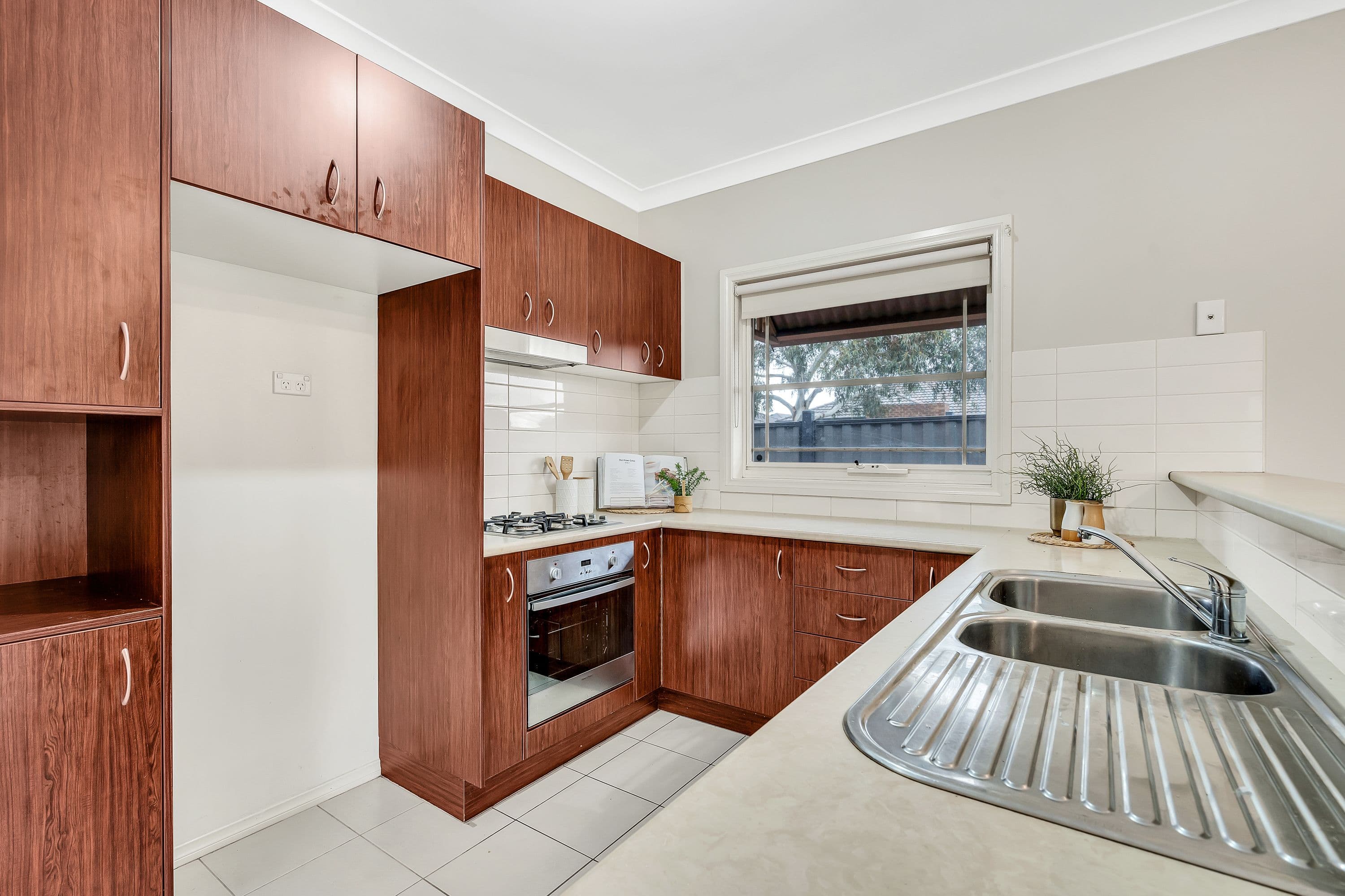 11 Gippsland Way, Craigieburn VIC 3064, Craigieburn - Thumbnail 8