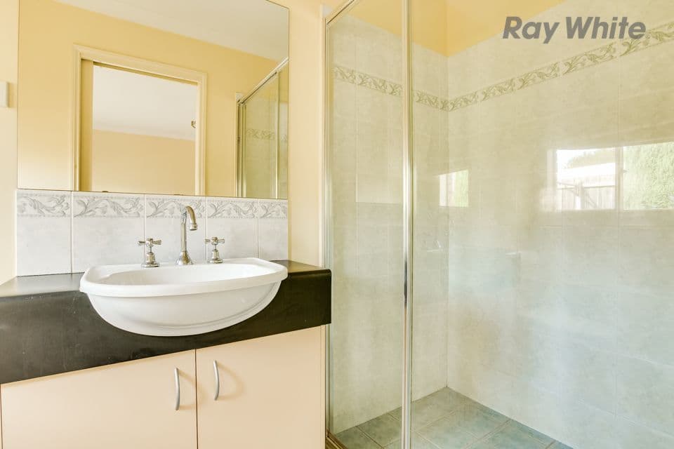 6 Colburn Court, Hillside VIC 3037, Hillside - Thumbnail 4