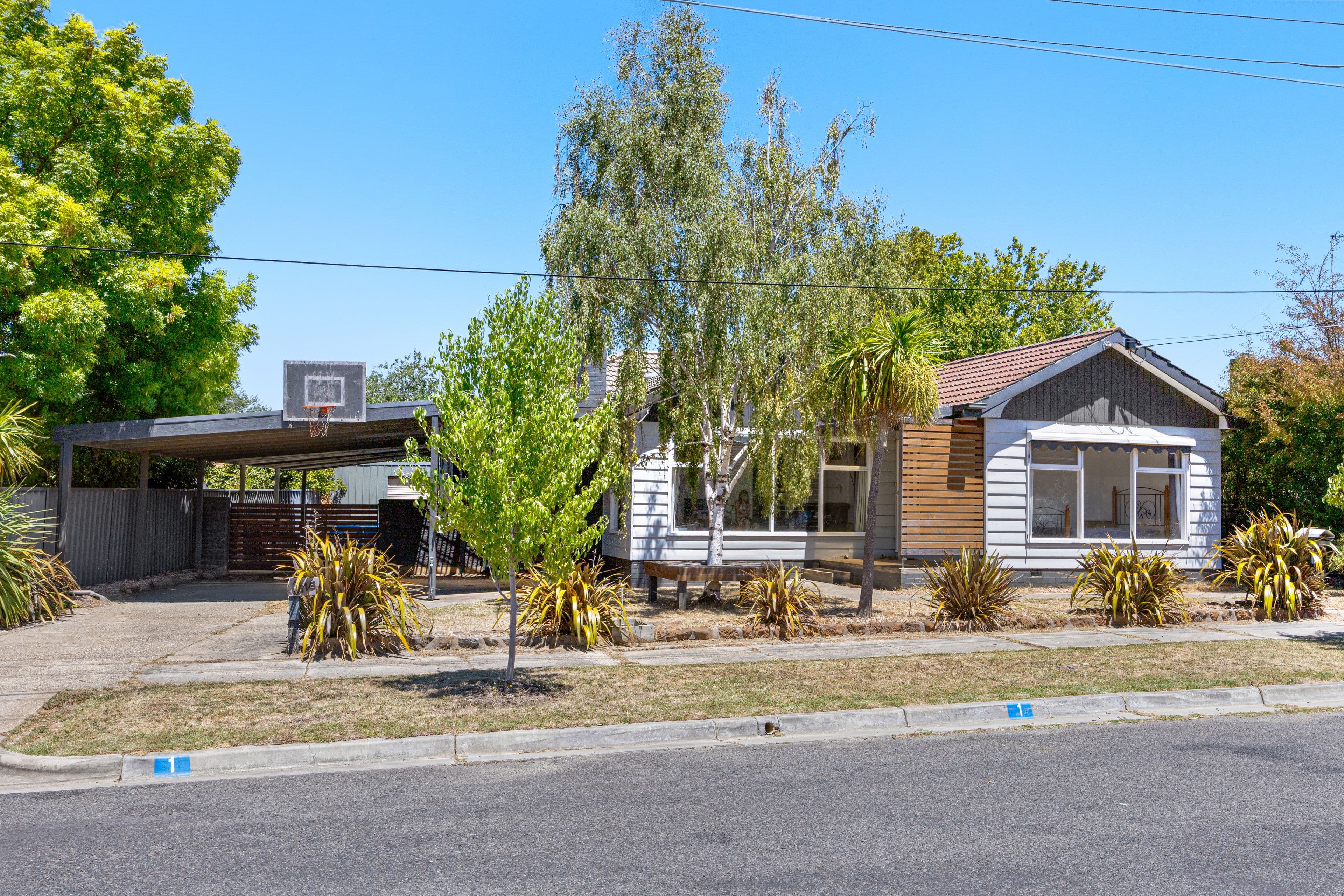 1 Leonard Street, Wendouree VIC 3355, Wendouree - Image 1