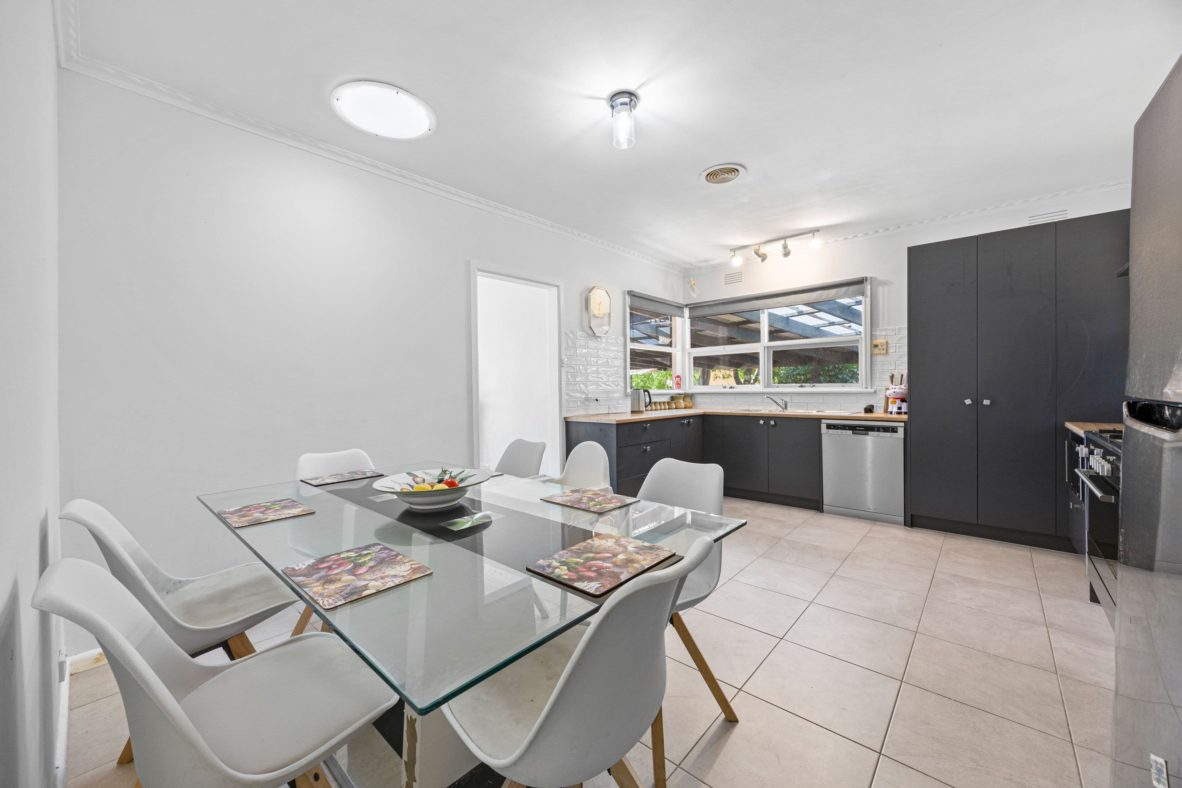 1 Leonard Street, Wendouree VIC 3355, Wendouree - Thumbnail 4