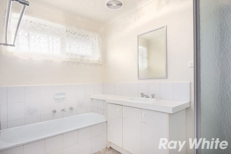 5 Albyn Close, Pakenham VIC 3810, Pakenham - Thumbnail 8