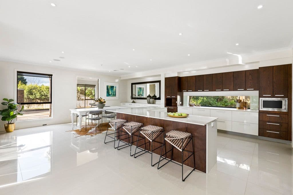 11 Aminga Avenue, Doncaster East VIC 3109, Doncaster East - Thumbnail 4