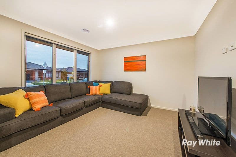 8 Sundew Avenue, Cranbourne East VIC 3977, Cranbourne East - Thumbnail 7