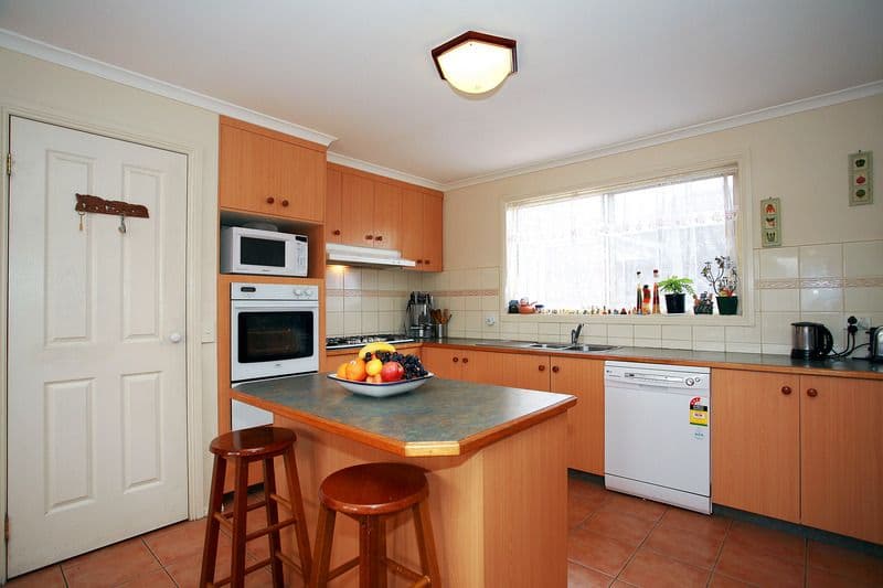 7 Naja Crescent, HAMPTON PARK VIC 3976, Hampton Park - Thumbnail 2