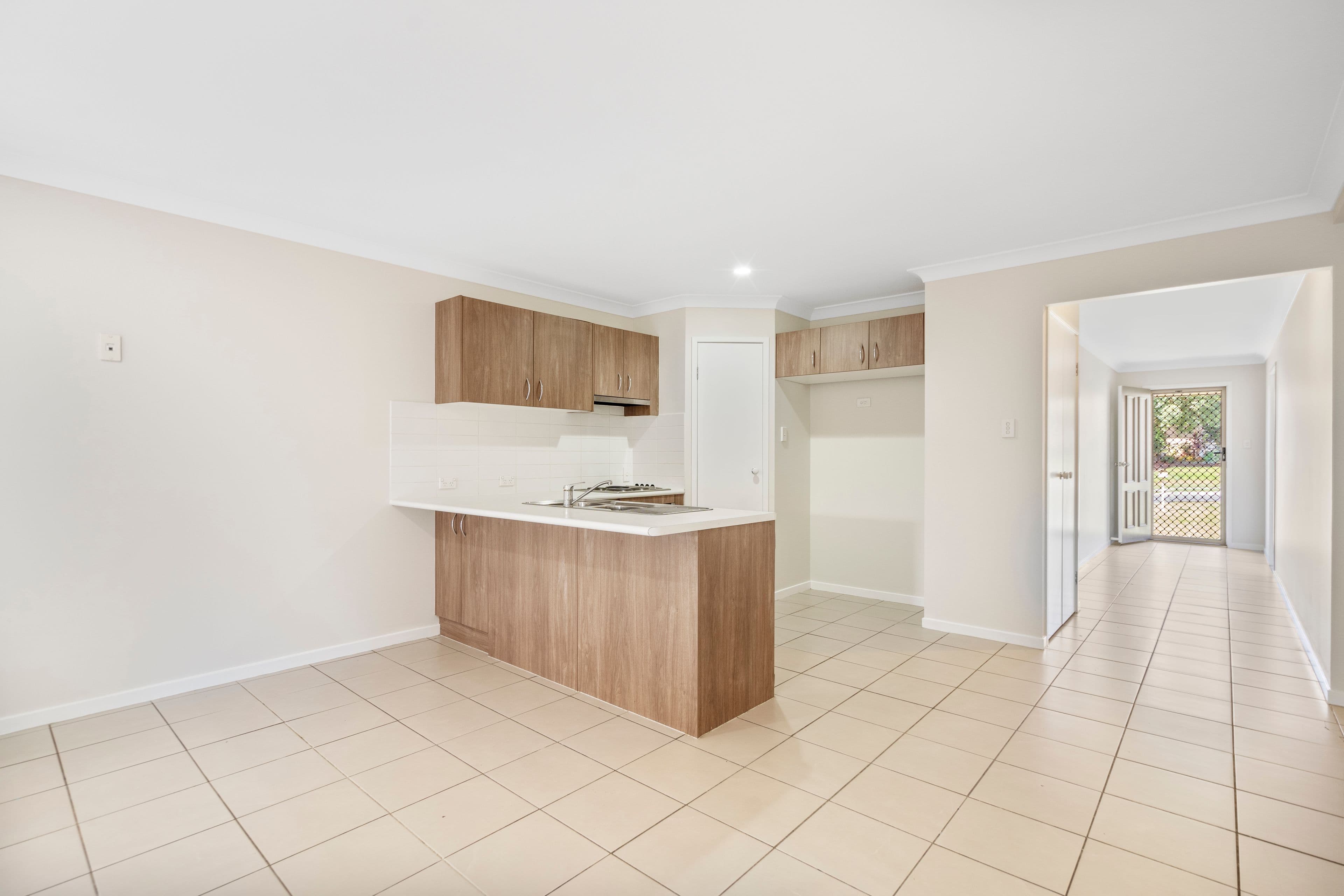 37 Chanel Court, Wulkuraka QLD 4305, Wulkuraka - Thumbnail 5