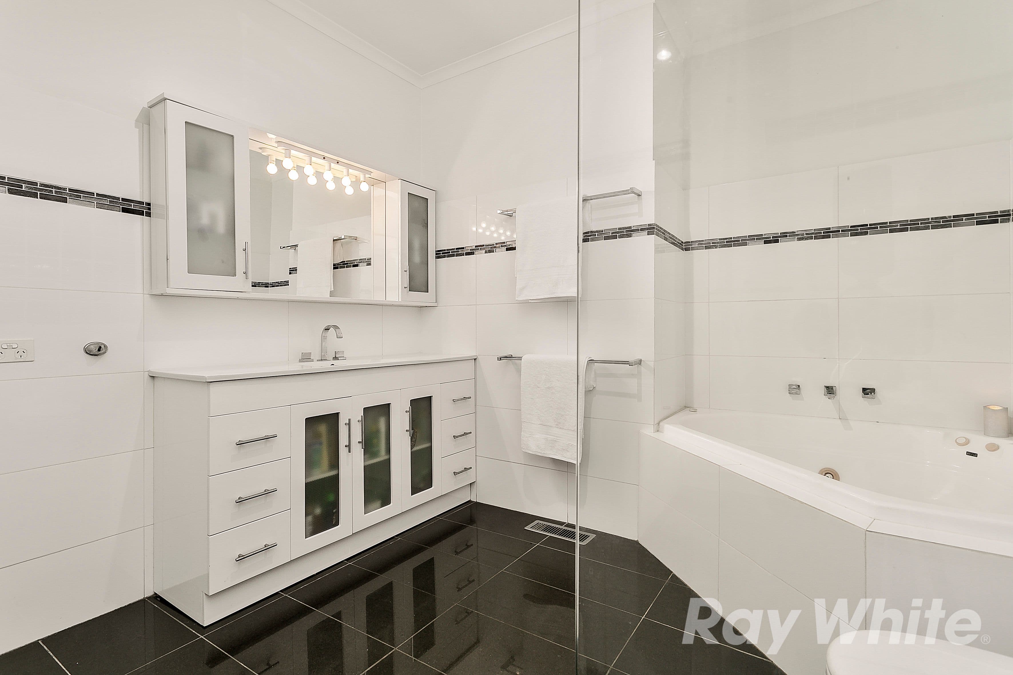 6 Highview Grove, Burwood East VIC 3151, Burwood East - Thumbnail 7
