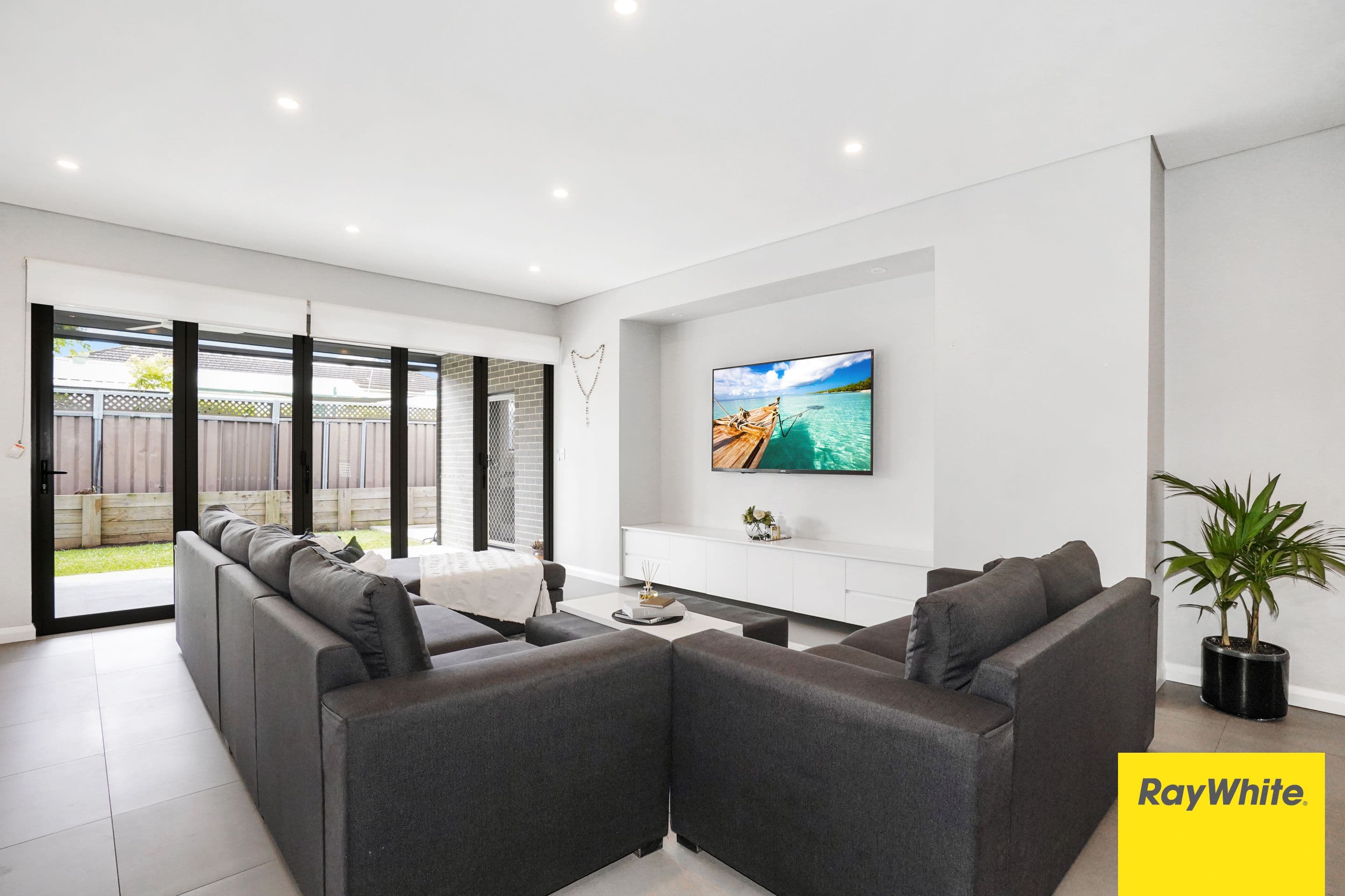 4 Mountview Avenue, Doonside NSW 2767, Doonside - Thumbnail 8