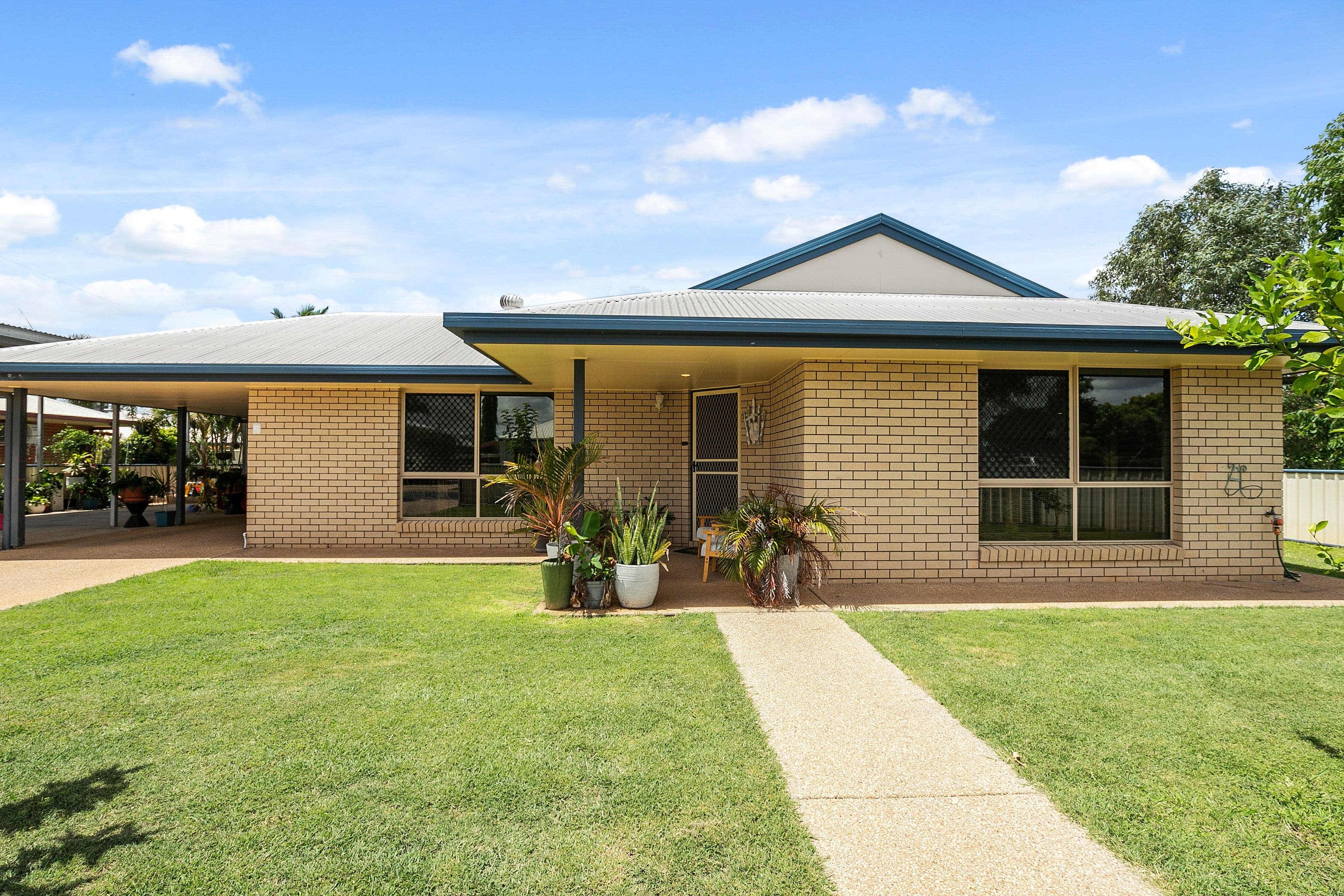 8 Stephanie Court, Emerald QLD 4720, Emerald - Image 1
